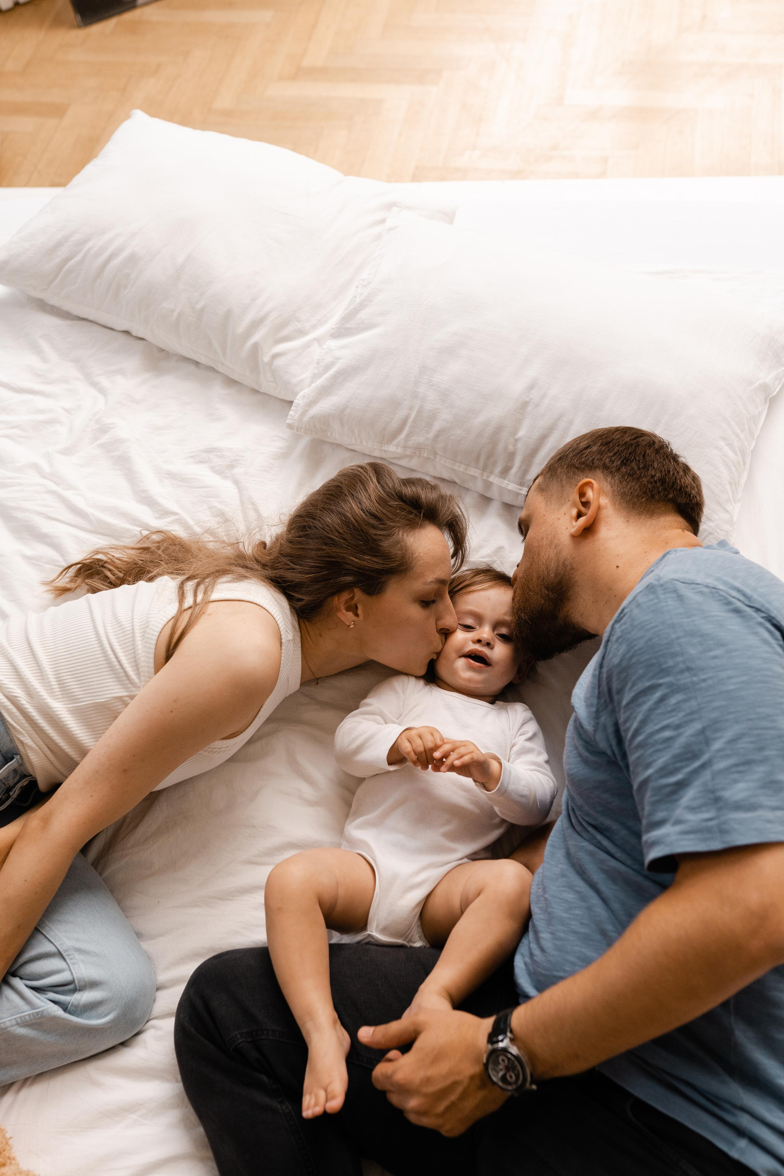 Семейная фотосессия в студии в Москве, семейный фотограф Анна Полушина. Свадебный фотограф в Москве Анна Полушина