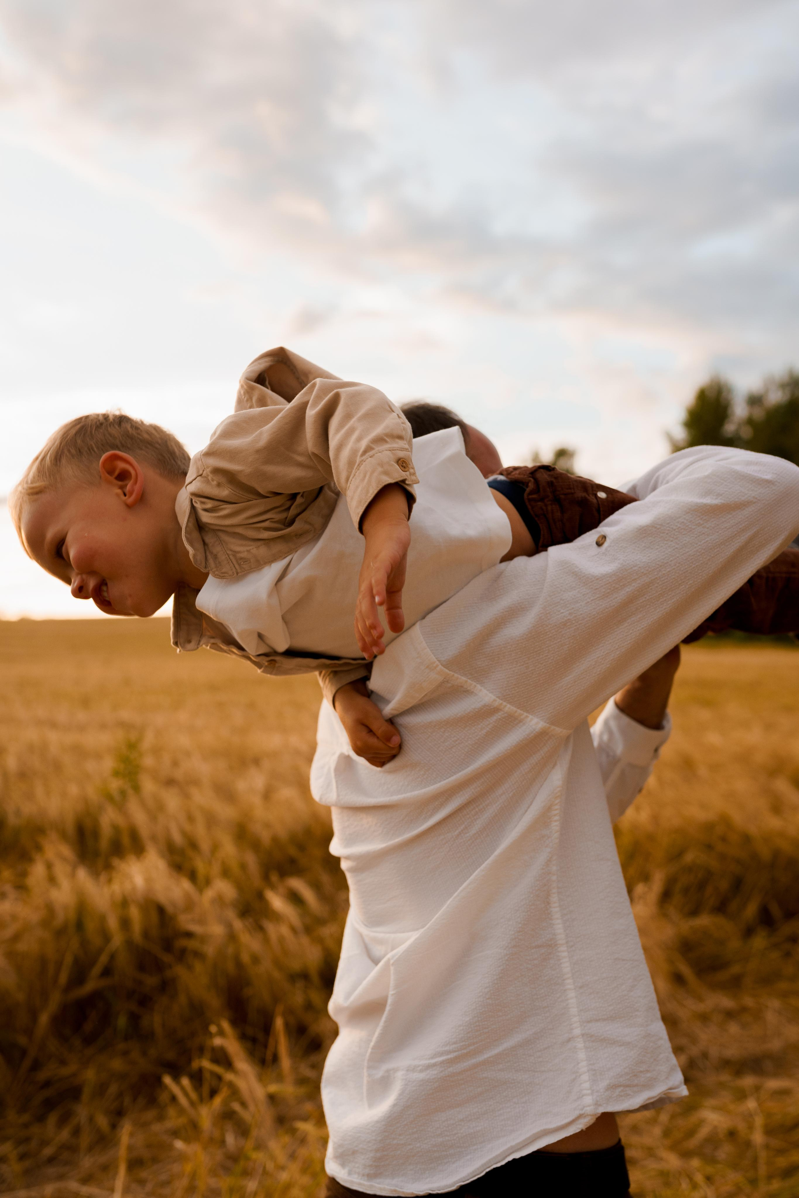 Семейная фотосессия в студии в Москве, семейный фотограф Анна Полушина. Свадебный фотограф в Москве Анна Полушина