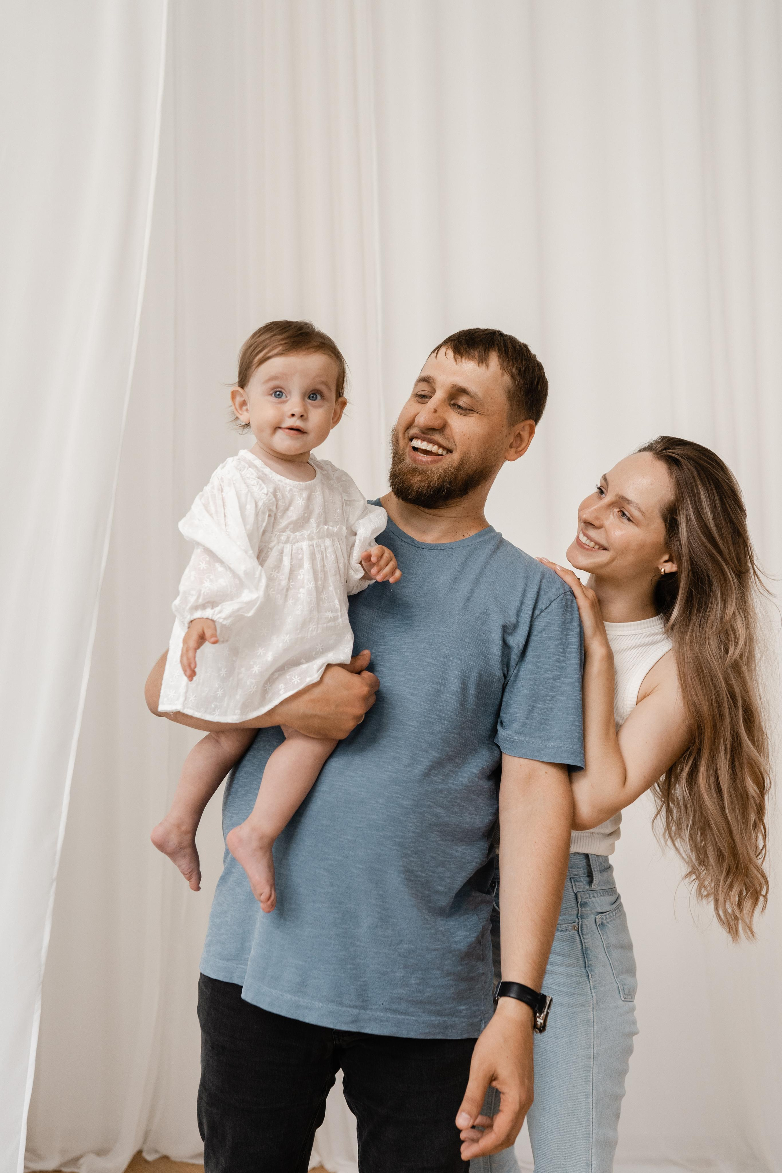 Семейная фотосессия в студии в Москве, семейный фотограф Анна Полушина. Свадебный фотограф в Москве Анна Полушина