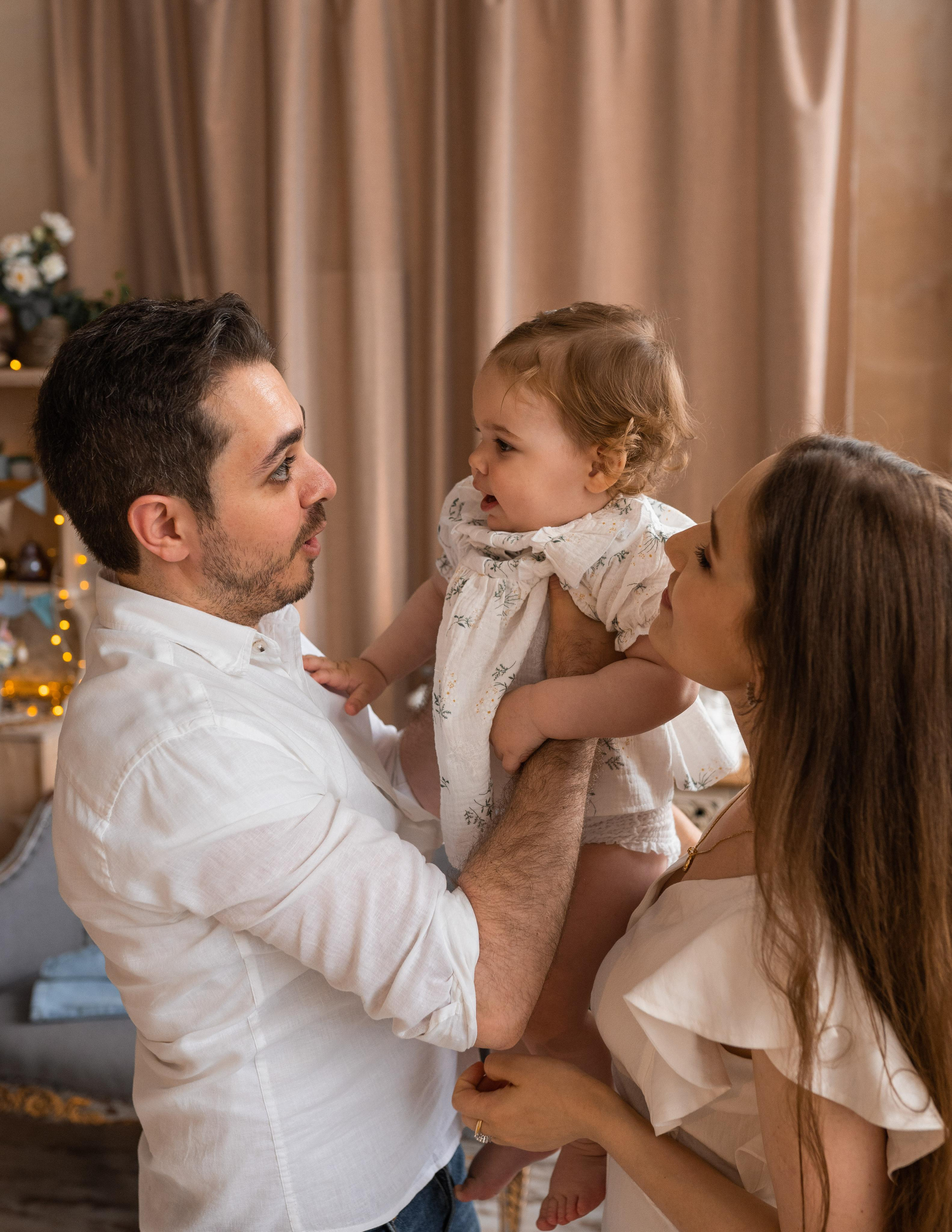 Семейная фотосессия в студии в Москве, семейный фотограф Анна Полушина. Свадебный фотограф в Москве Анна Полушина