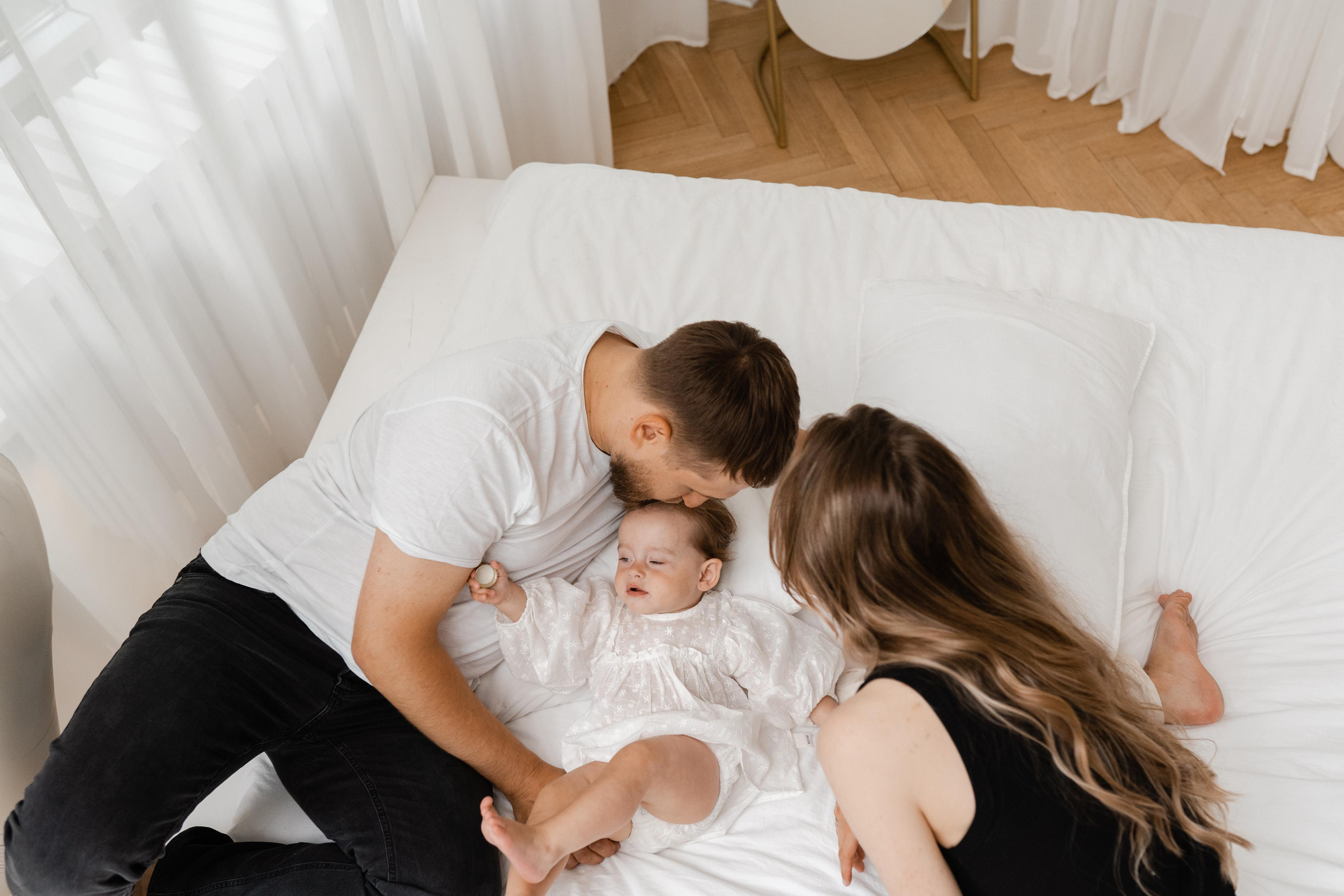 Семейная фотосессия в студии в Москве, семейный фотограф Анна Полушина. Свадебный фотограф в Москве Анна Полушина