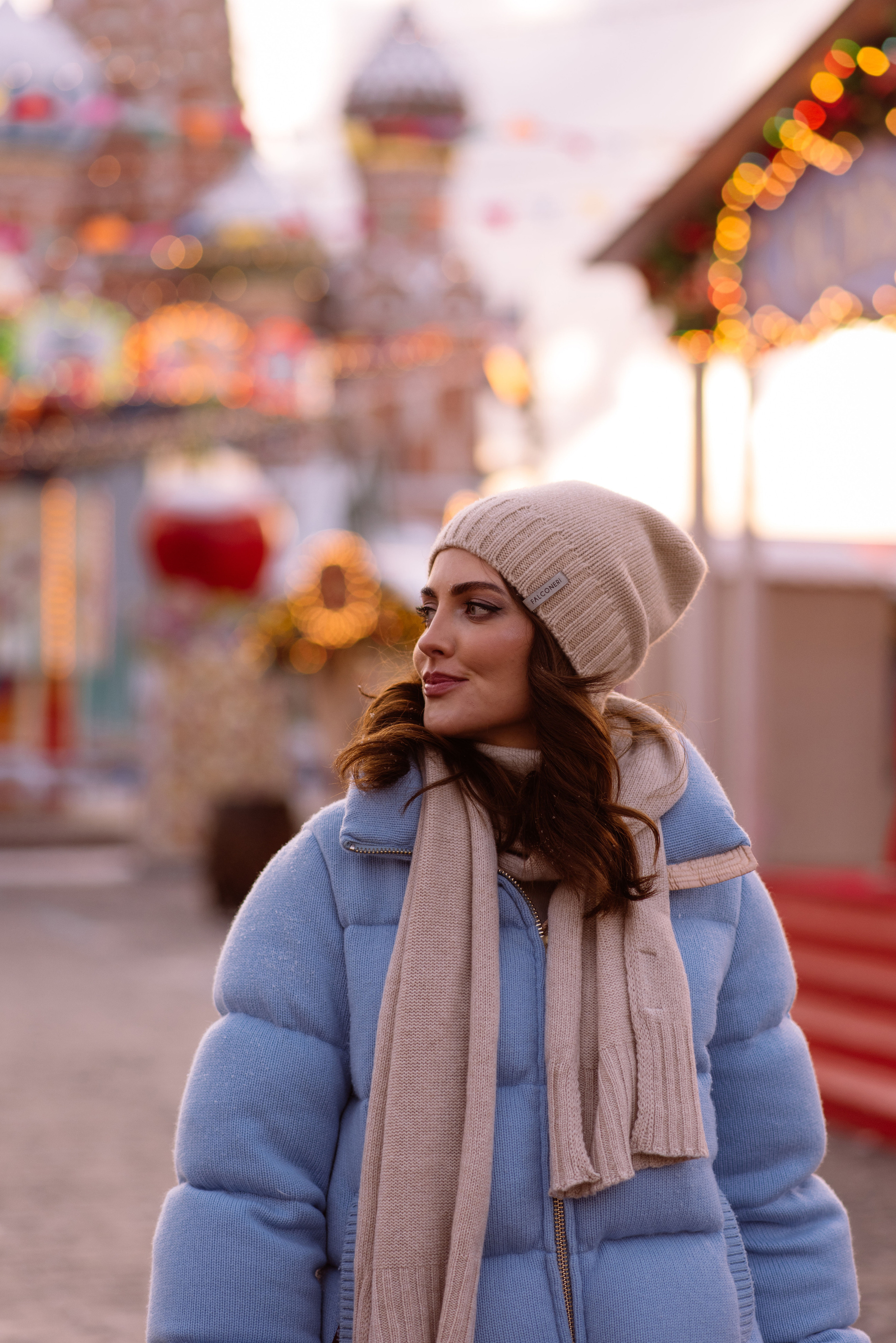 Алена на ярмарке у ГУМа. Свадебный фотограф в Москве Анна Полушина