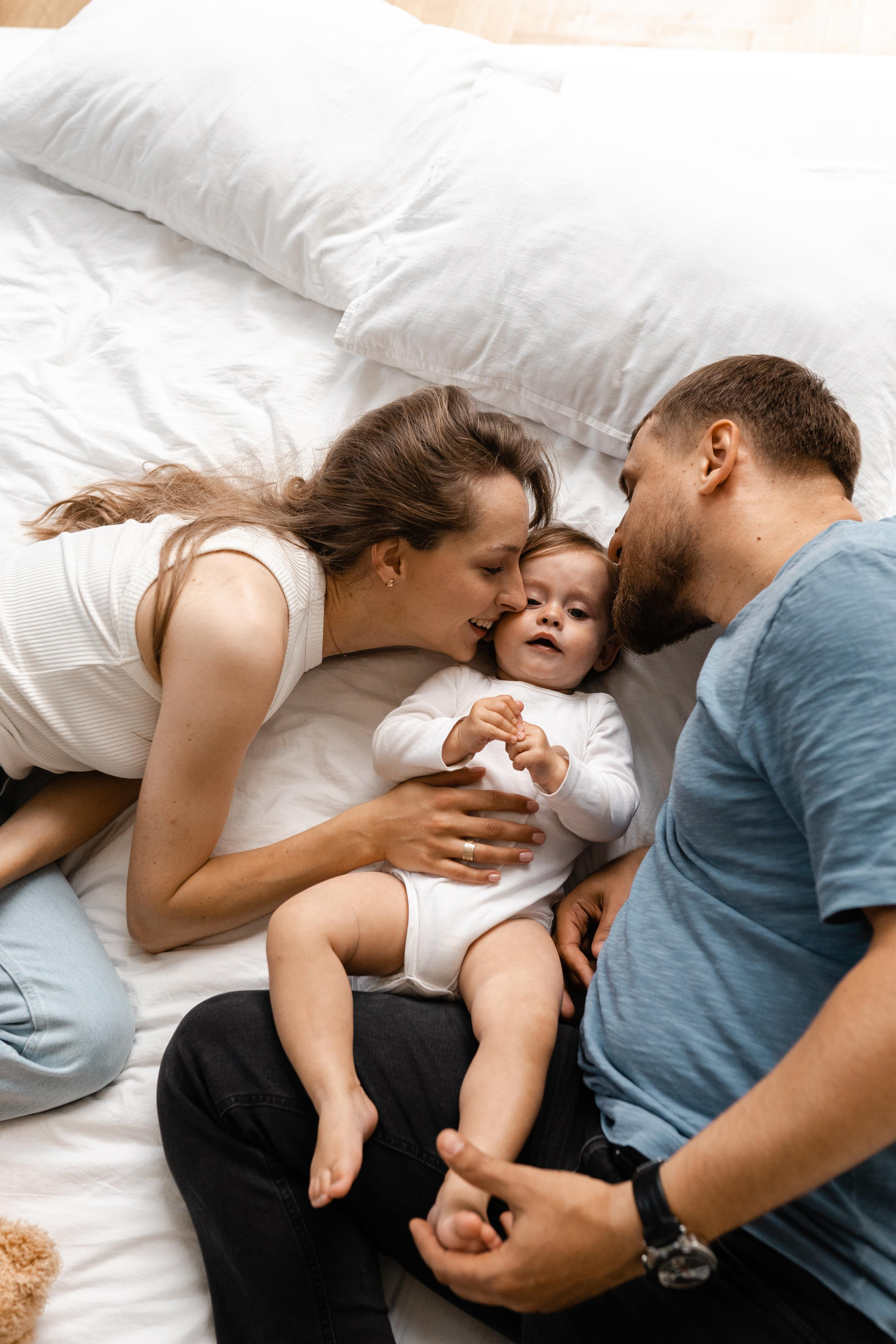 Семейная фотосессия в студии в Москве, семейный фотограф Анна Полушина. Свадебный фотограф в Москве Анна Полушина