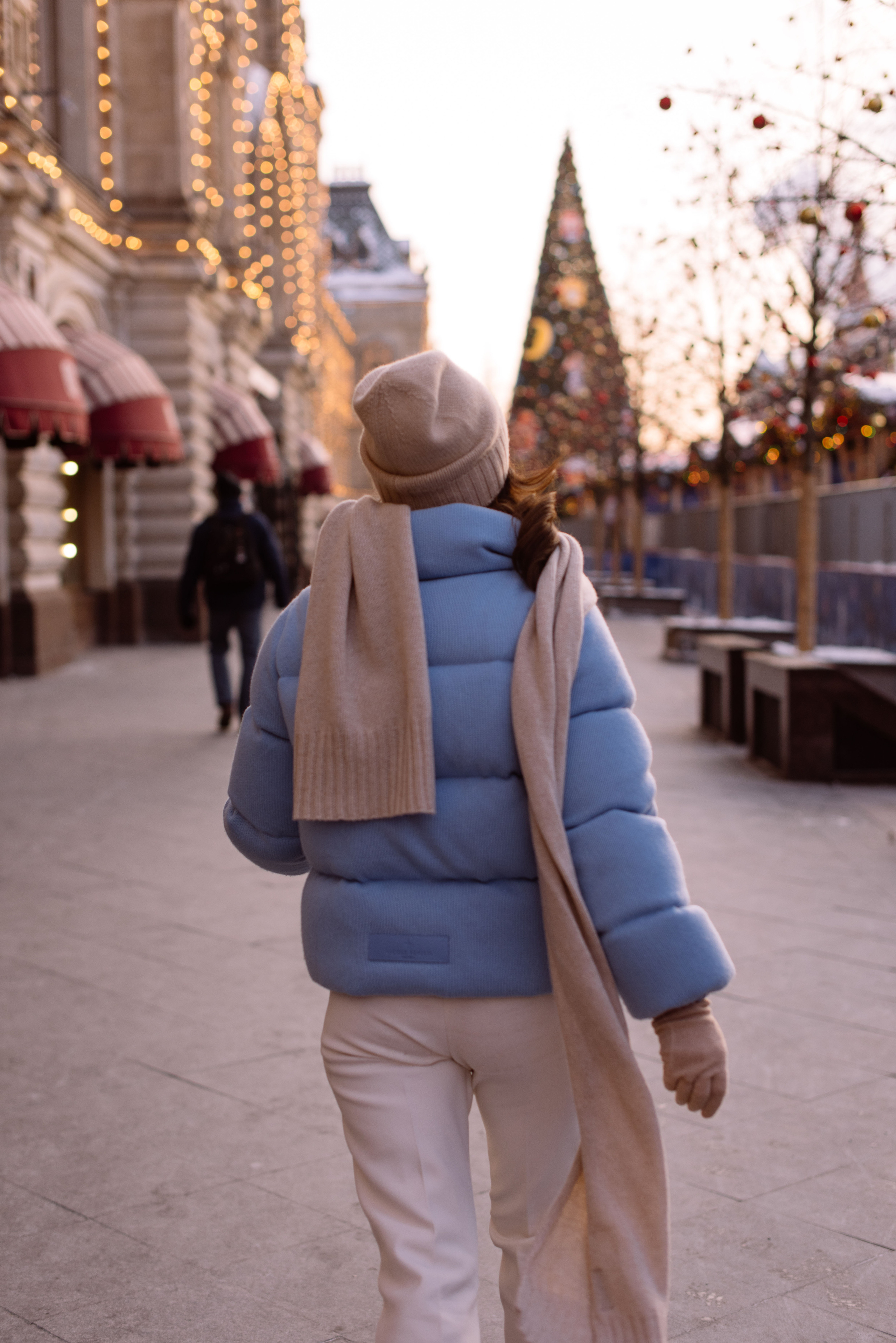 Алена на ярмарке у ГУМа. Свадебный фотограф в Москве Анна Полушина