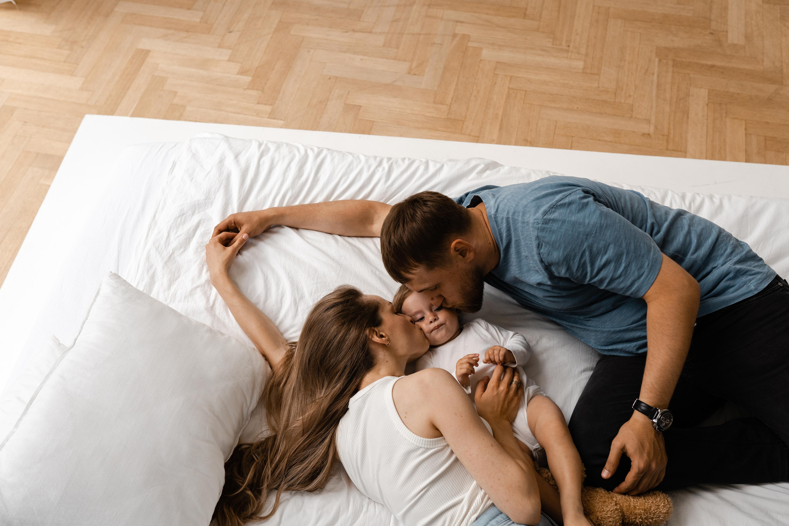 Семейная фотосессия в студии в Москве, семейный фотограф Анна Полушина. Свадебный фотограф в Москве Анна Полушина