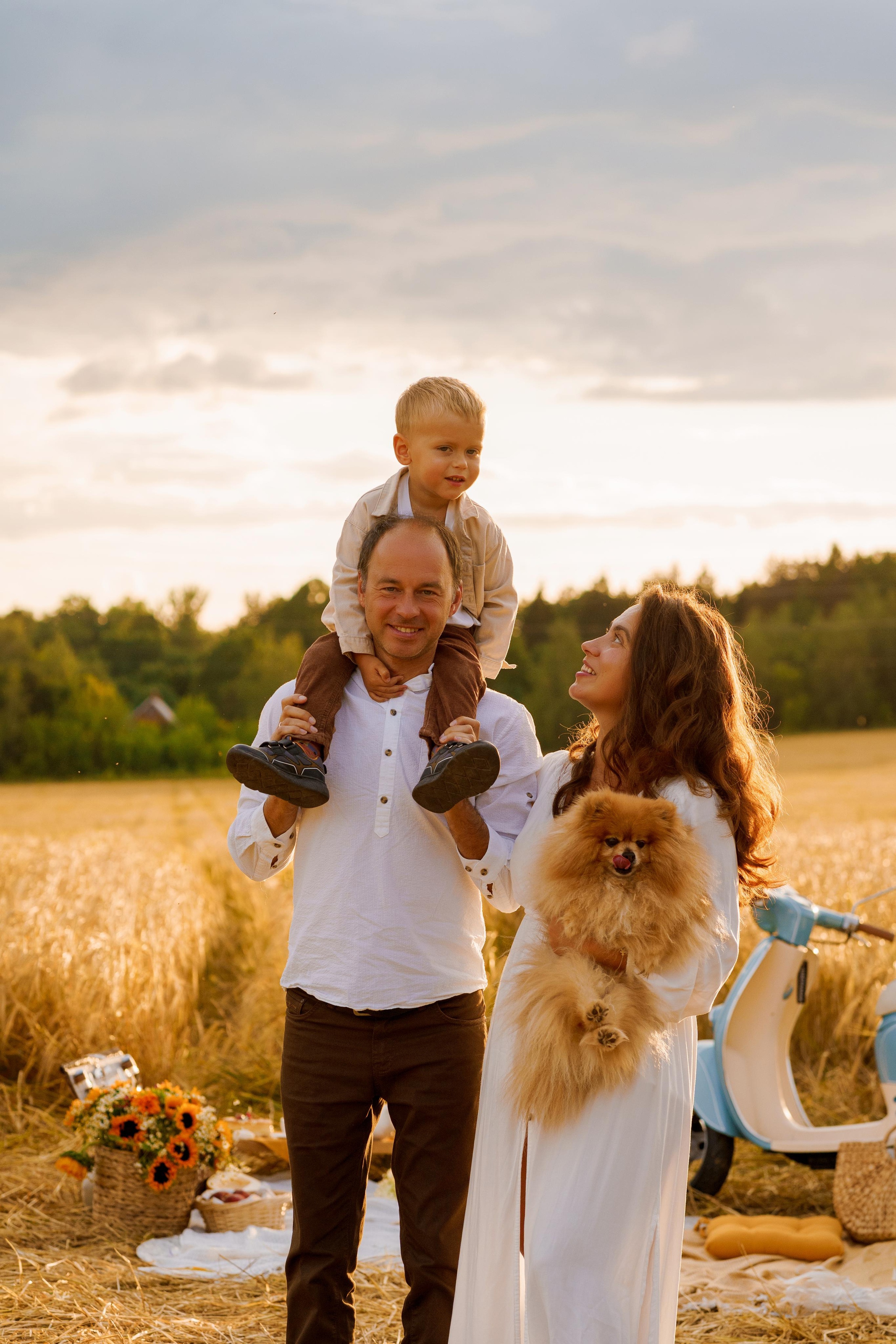 Семейная фотосессия в студии в Москве, семейный фотограф Анна Полушина. Свадебный фотограф в Москве Анна Полушина