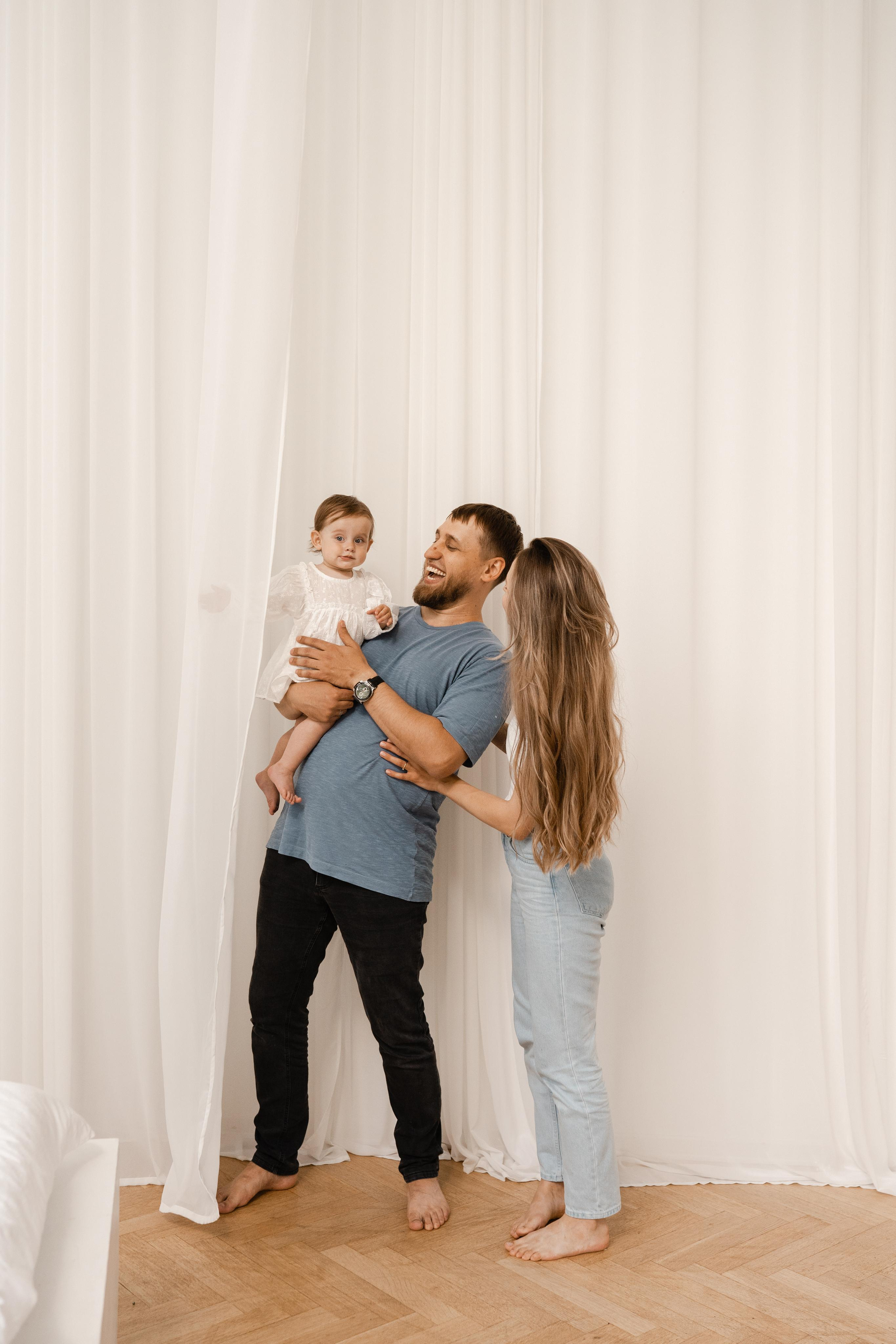 Семейная фотосессия в студии в Москве, семейный фотограф Анна Полушина. Свадебный фотограф в Москве Анна Полушина