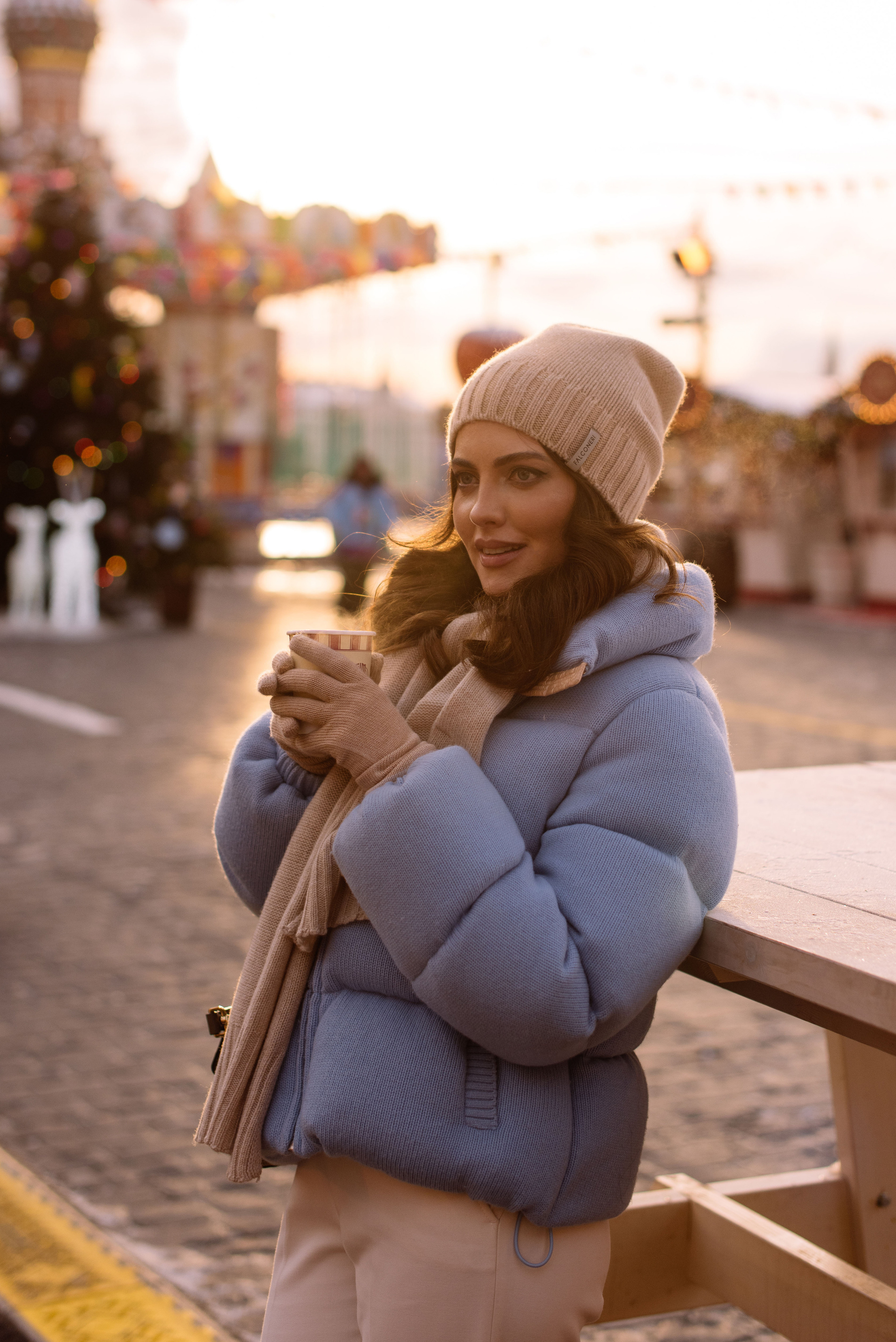 Алена на ярмарке у ГУМа. Свадебный фотограф в Москве Анна Полушина