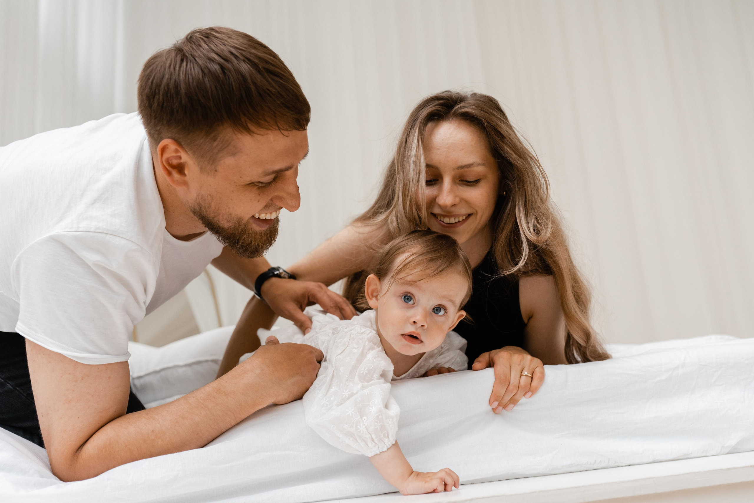 Семейная фотосессия в студии в Москве, семейный фотограф Анна Полушина. Свадебный фотограф в Москве Анна Полушина