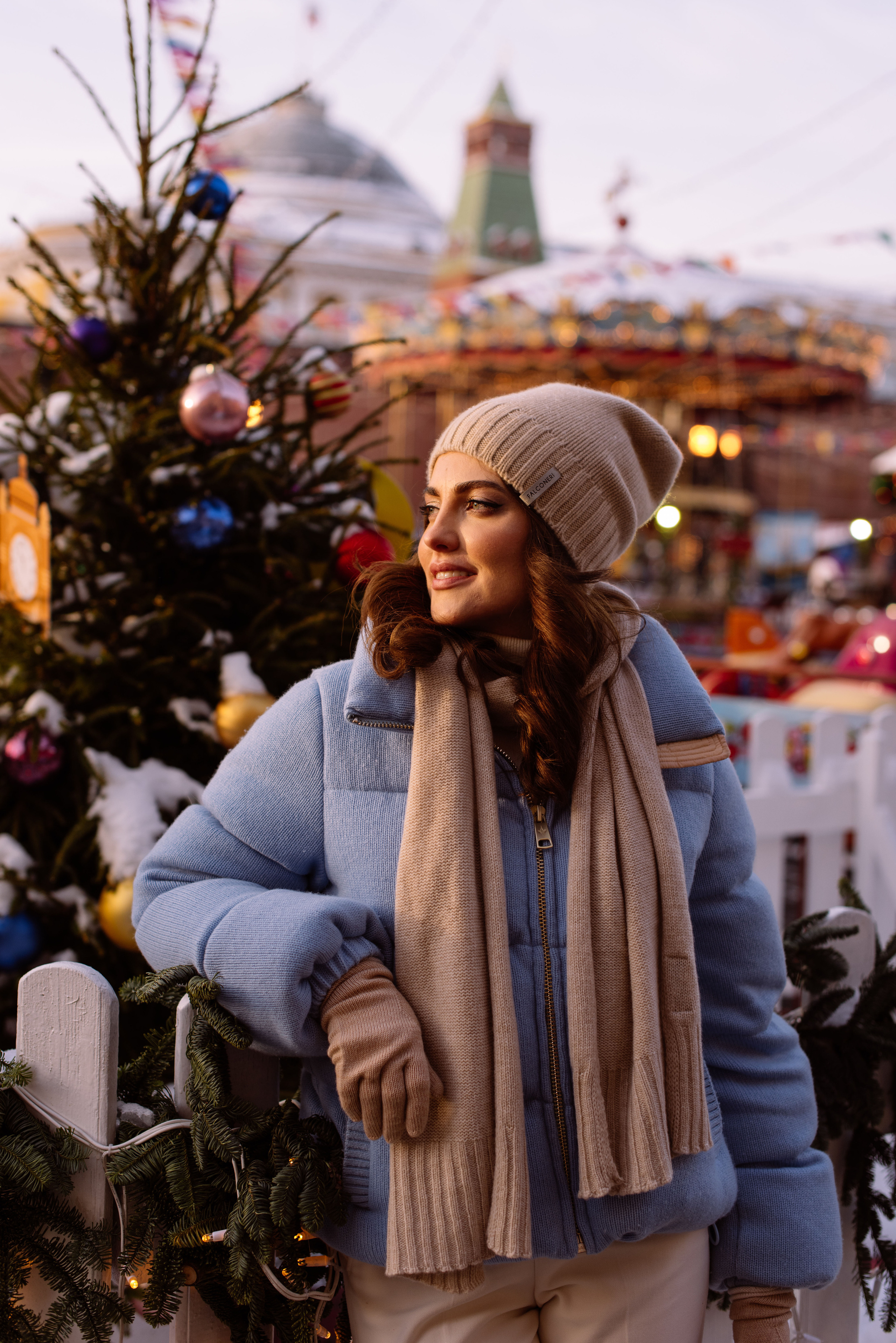 Алена на ярмарке у ГУМа. Свадебный фотограф в Москве Анна Полушина