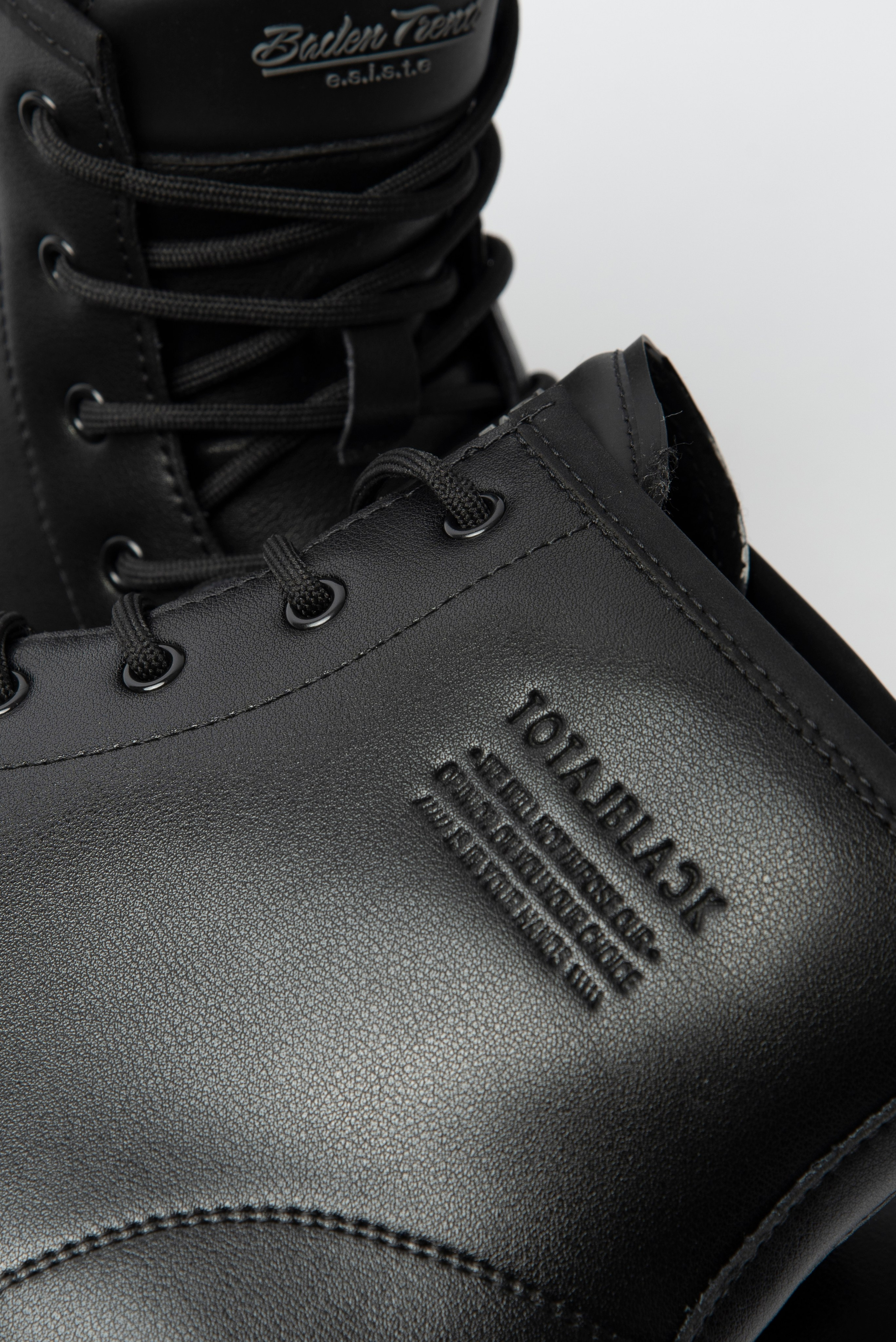 Каталожная съёмка для интернет магазинов. Автопортретная фотостудия в Казани