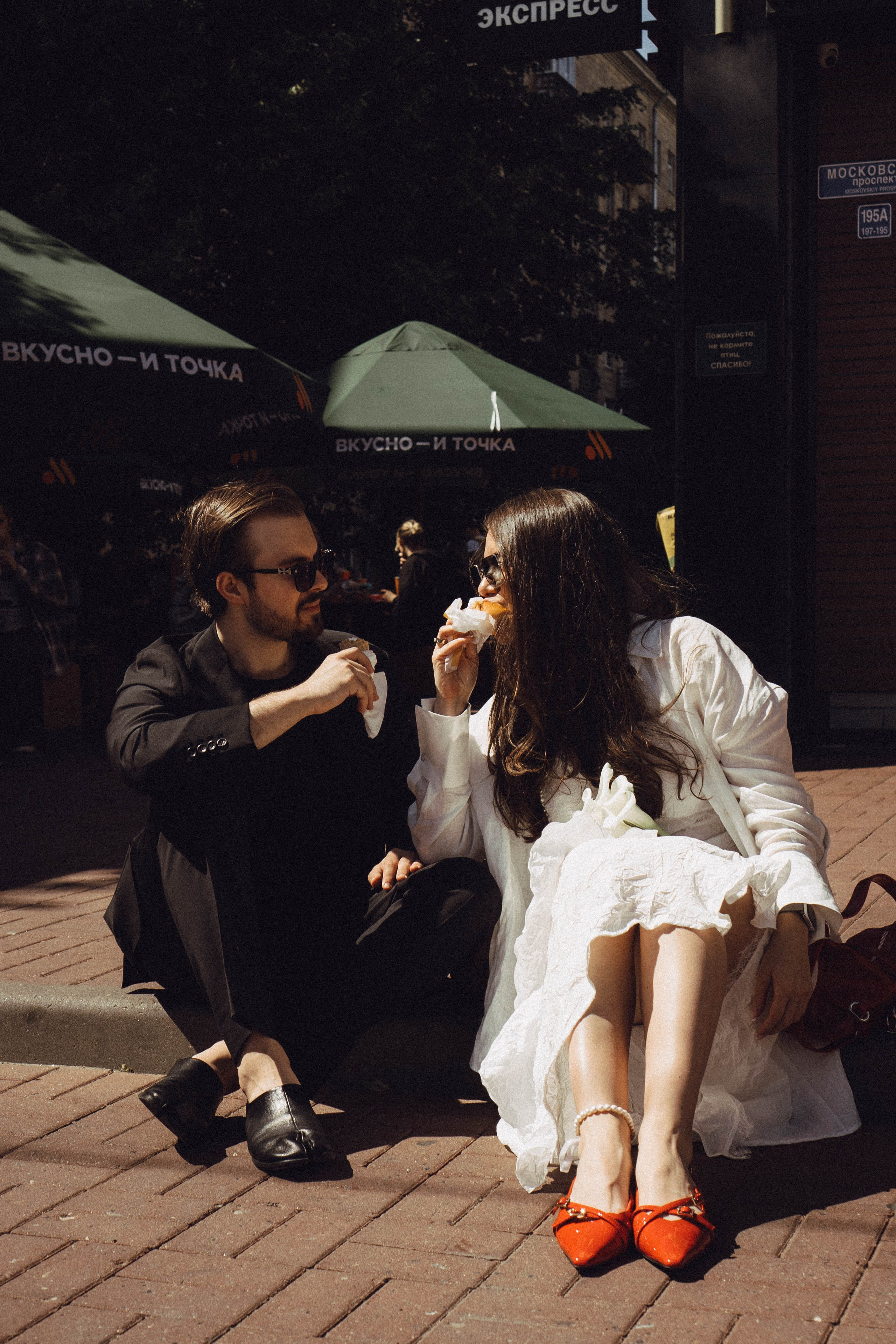 СВАДЕБНАЯ СЬЕМКА В ПАРКЕ ПОБЕДЫ И ПРОГУЛКА ПО МОСКОВСКОМУ ПРОСПЕКТУ. Профессиональный фотограф, Санкт-Петербург — Виктория Богомолова