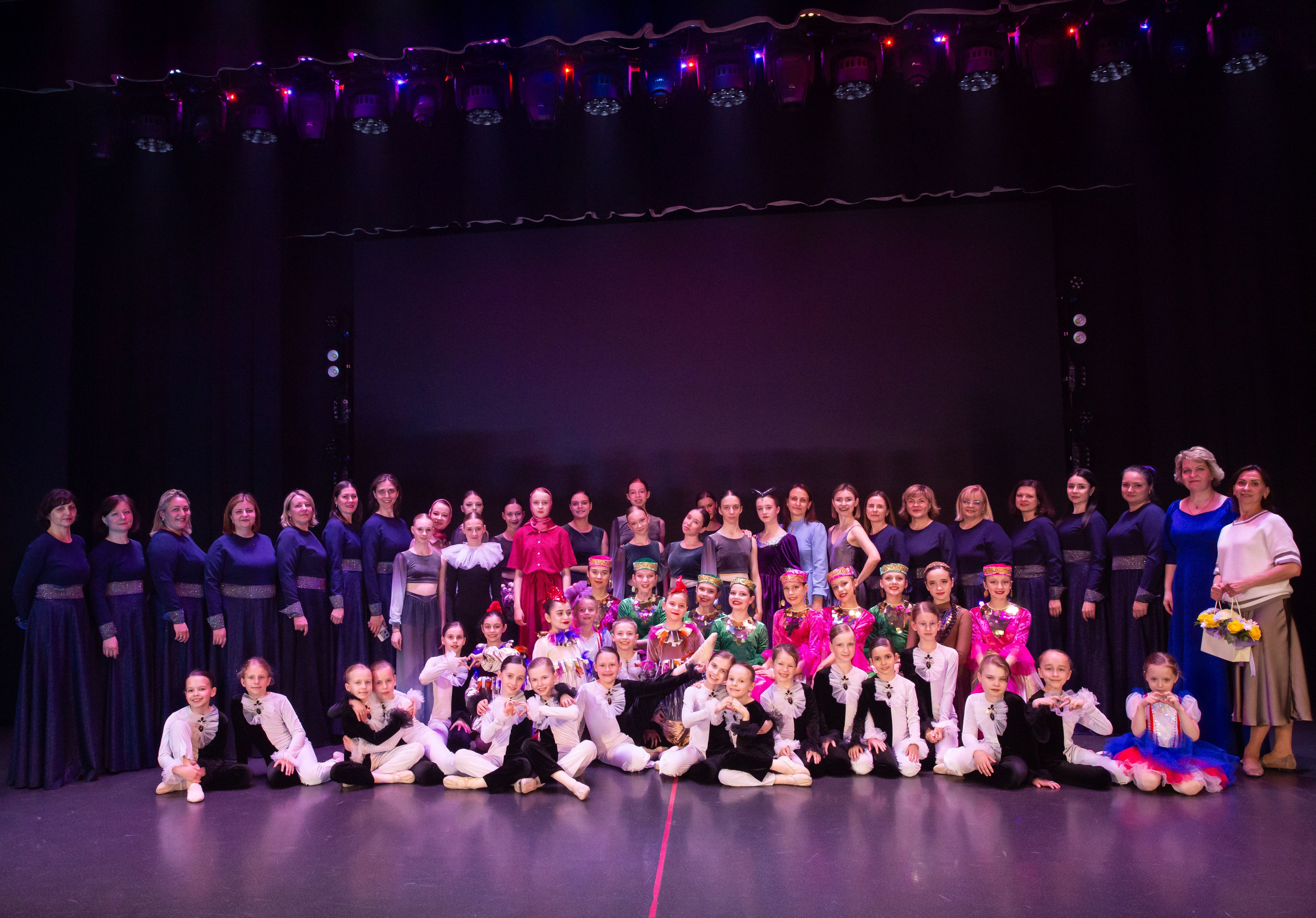 Дк Воровского отчетный концерт. Семейный и детский фотограф Анна Петракова