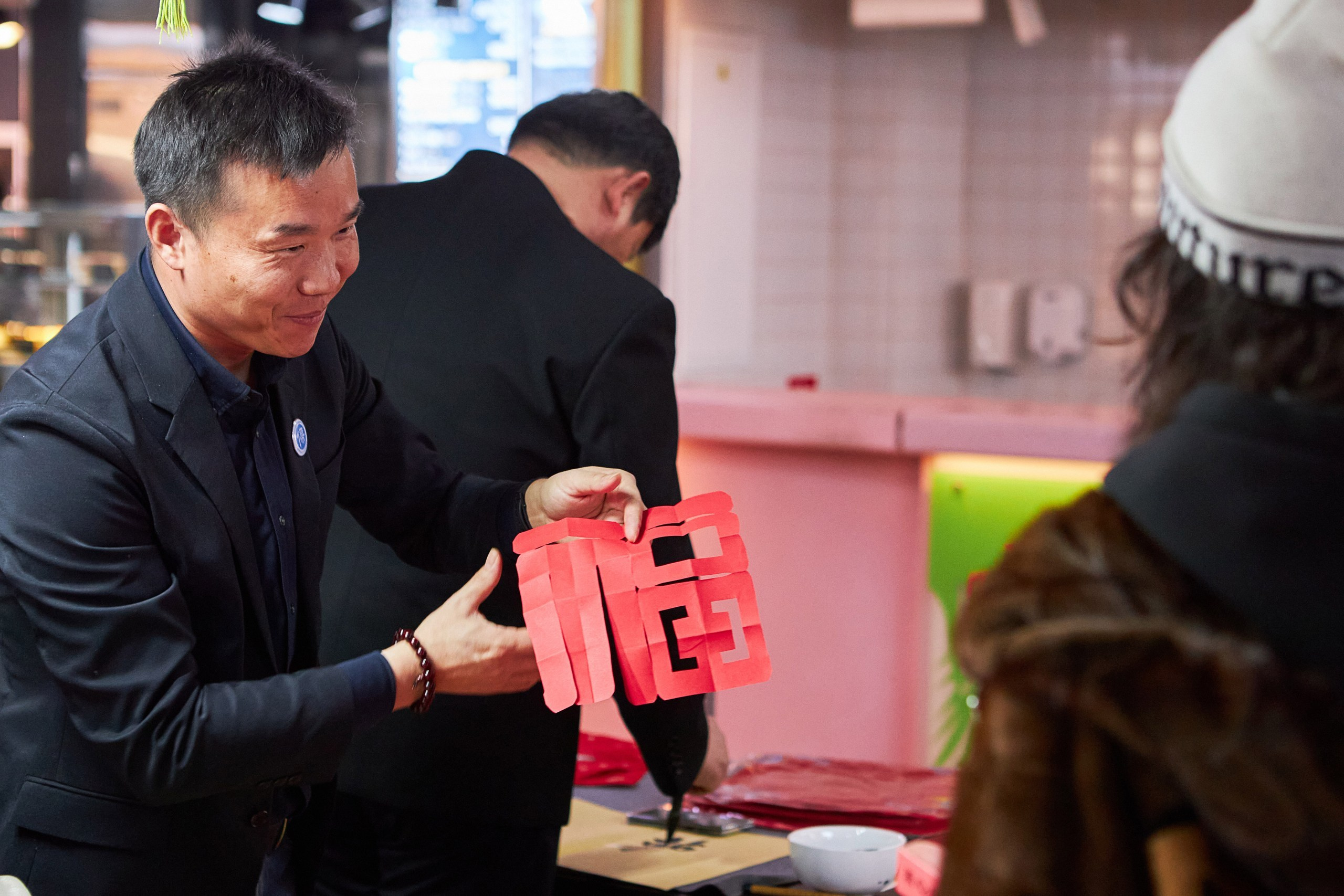 Цены на услуги видеографа в Москве — стоимость съёмки и монтажа. Фото и видео производство для клиентов под различные задачи