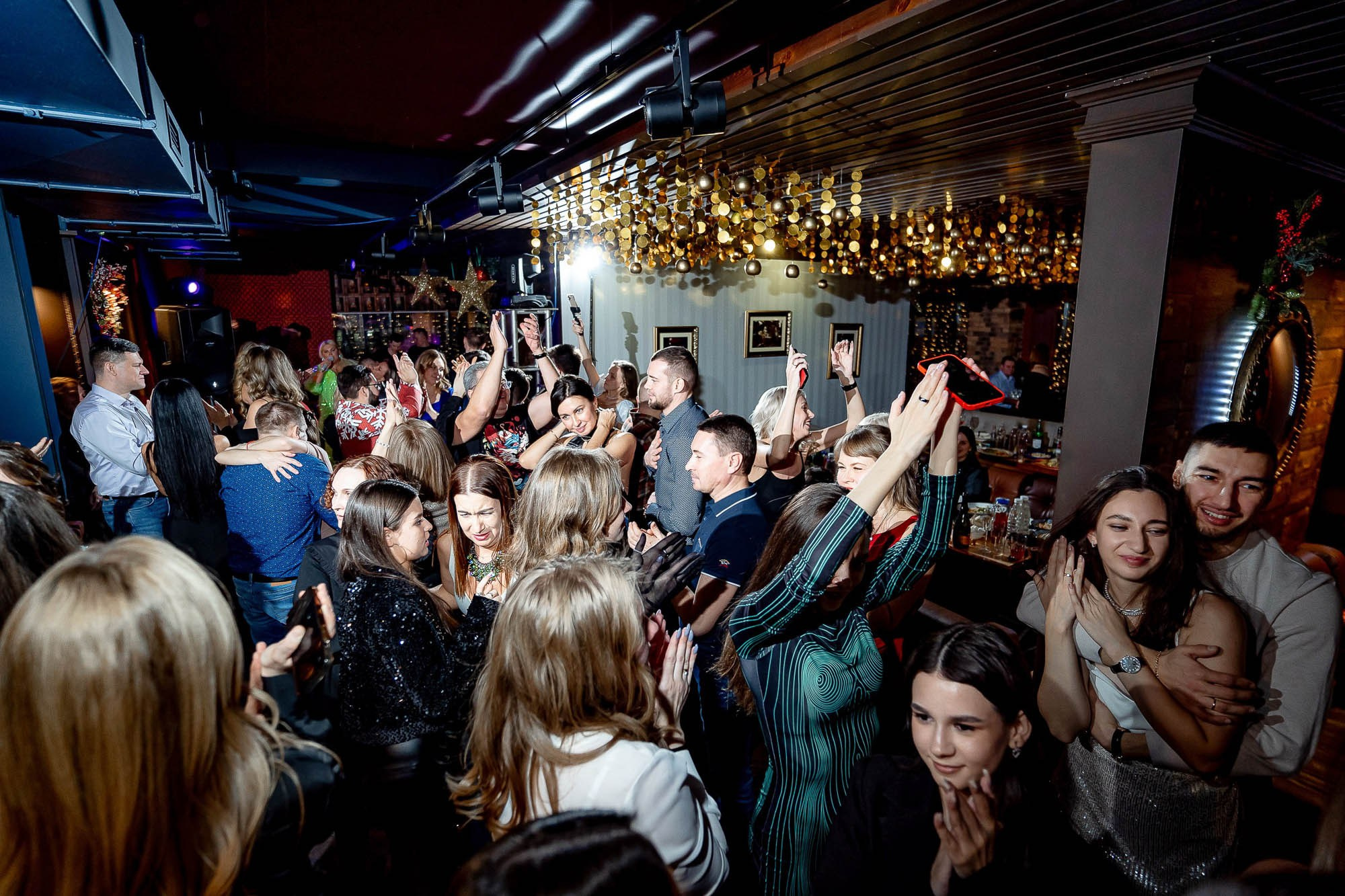 Новый год 2024 в Peoples. Сергей Кошкин. Репортажная и ивент-фотография в Сургуте