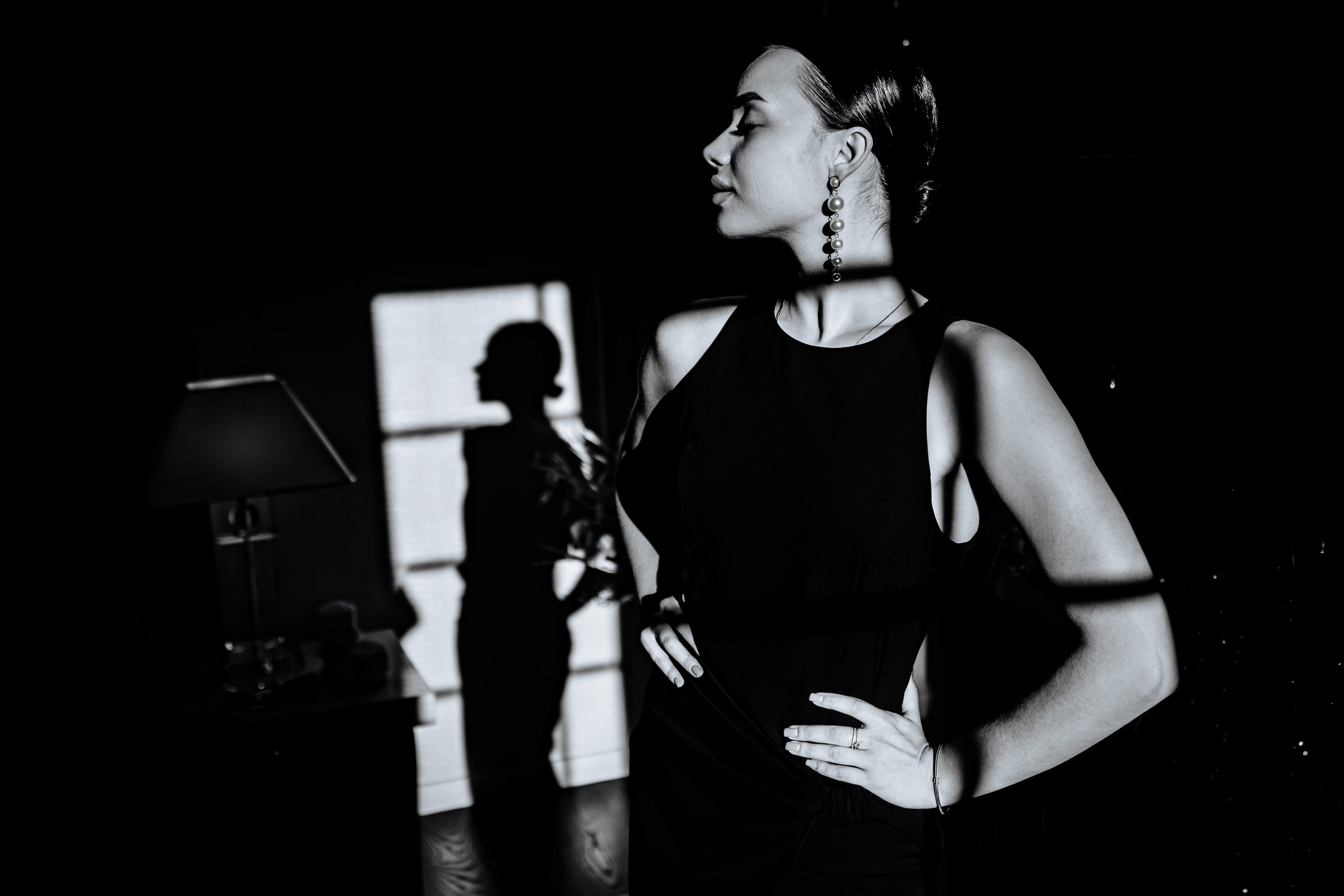 Черное и белое. Профессиональный фотограф и видеооператор