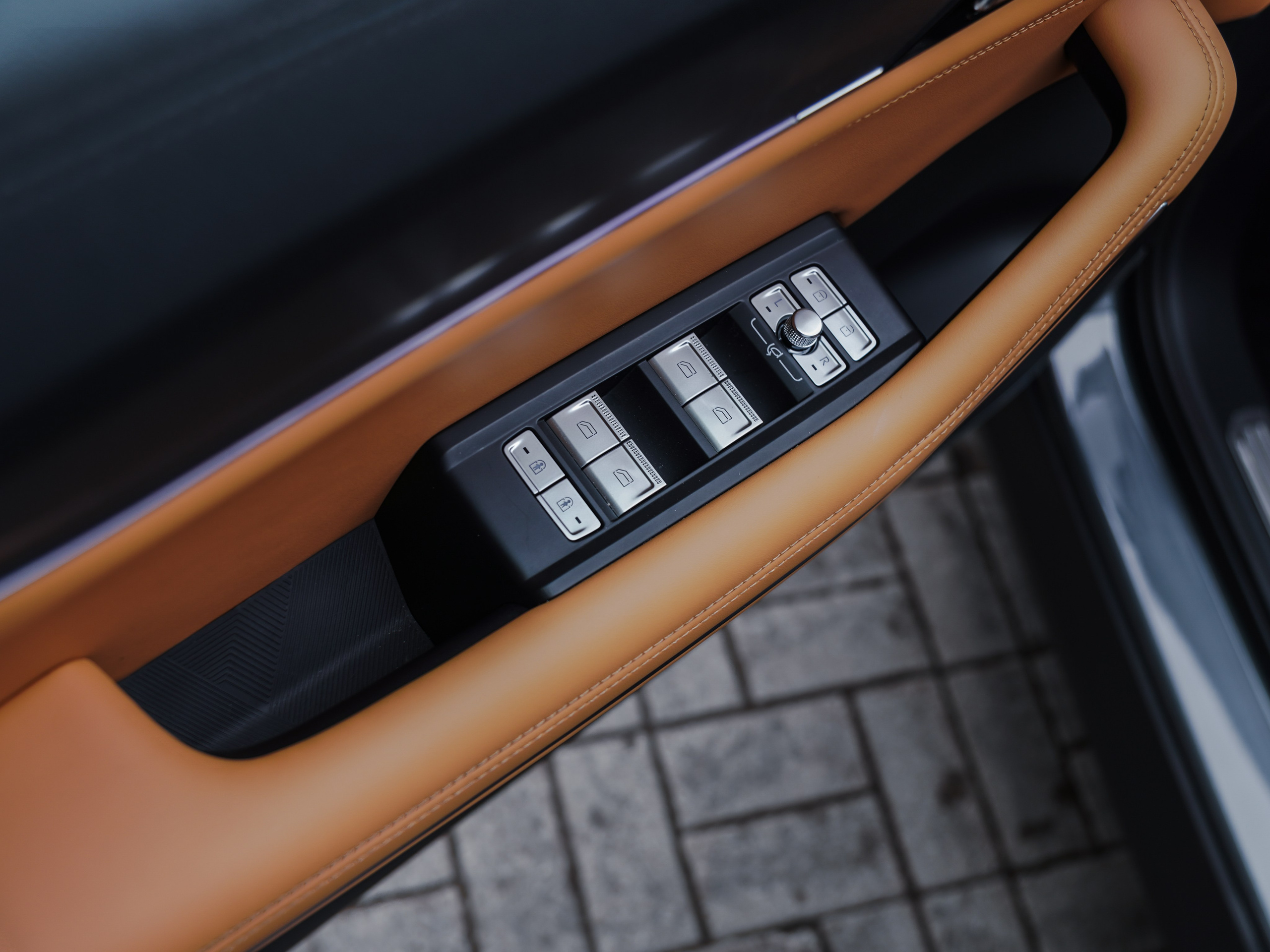 NORDCROSS GREY. Opasnophoto