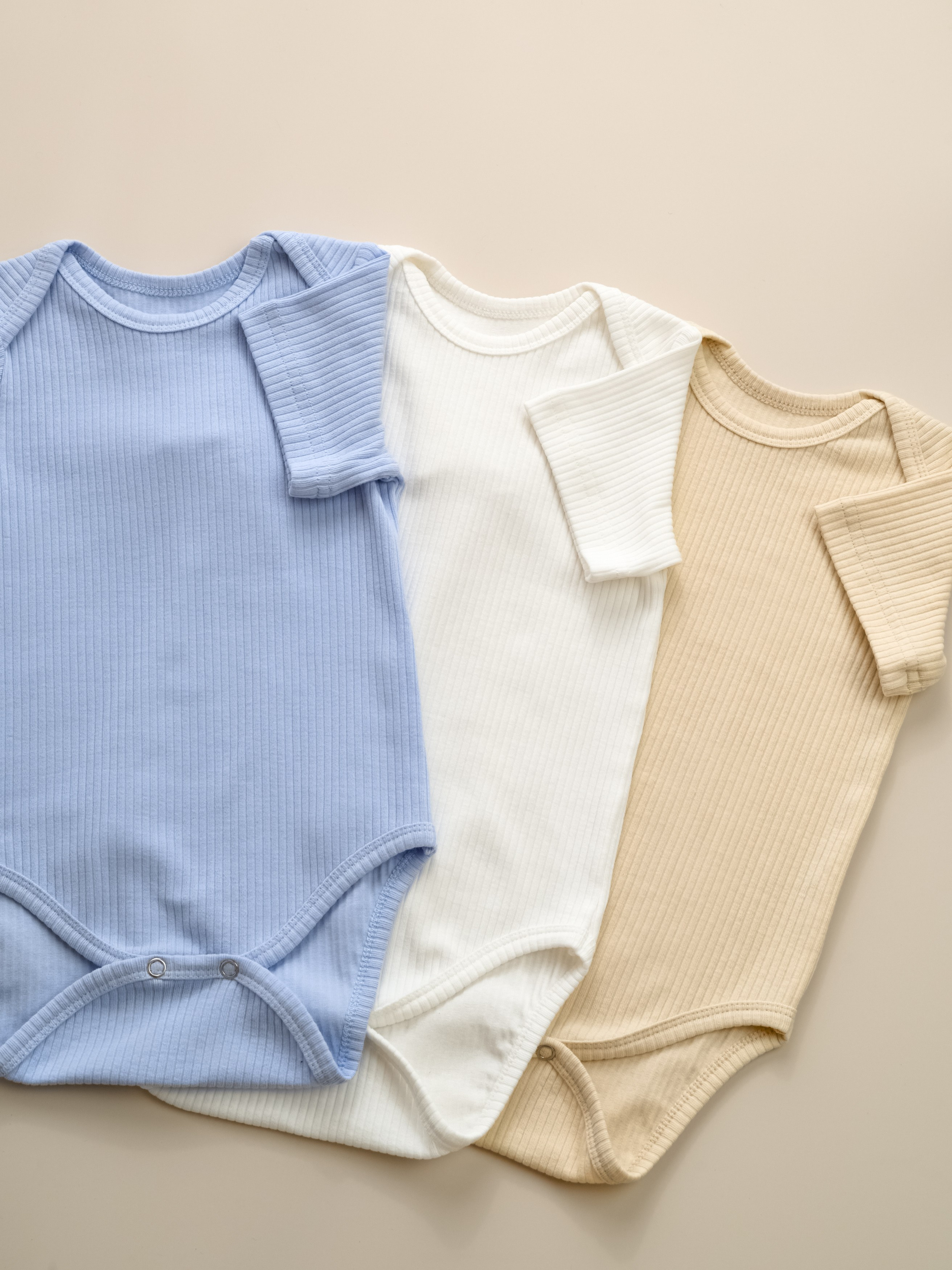 Одежда для детей. Предметный фотограф, инфографика и видео в Санкт-Петербурге