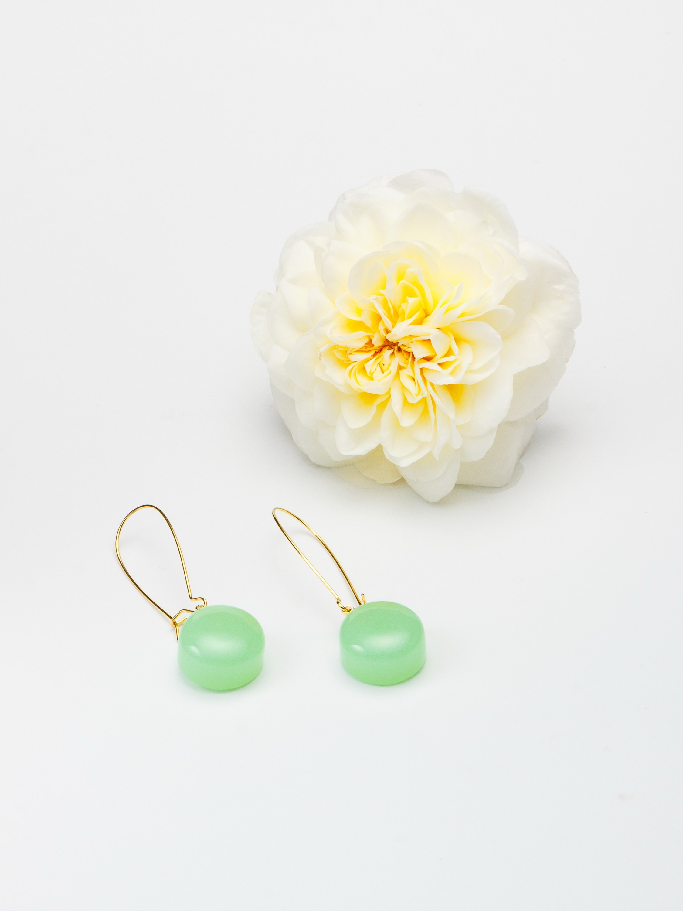 Ювелирный фотограф в Санкт-Петербурге. Предметная фотосъемка часов, украшений и других предметов роскоши. Антиквариат. Профессиональный фотограф в Санкт-Петербурге. Студийная фотография. Фотограф Сергей Пушкин. Фото для рекламы и соцсетей.  Product photographer in Saint-Petersburg, Russia. Фотосъемка товаров для соцсетей и маркетплейсов. предметная фотосъемка украшений, СПб. Фотосессия украшений в спб. Фотограф в студии в спб для украшений. Фотосессия бижутерии. Фотограф ювелирных изделий.