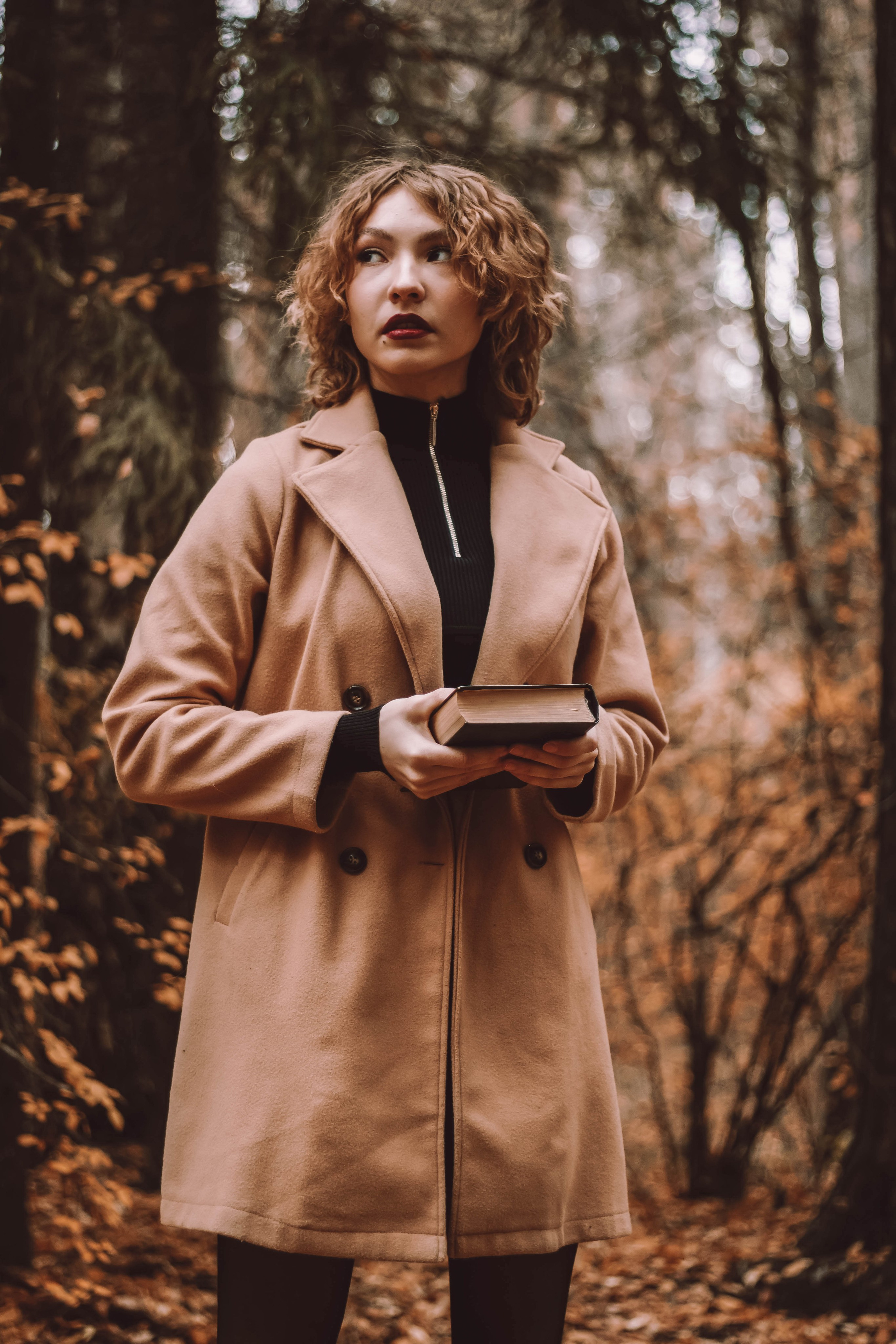 По мотивам сериала «Сабрина». Портретный фотограф в Екатеринбурге Дарья Жужгова