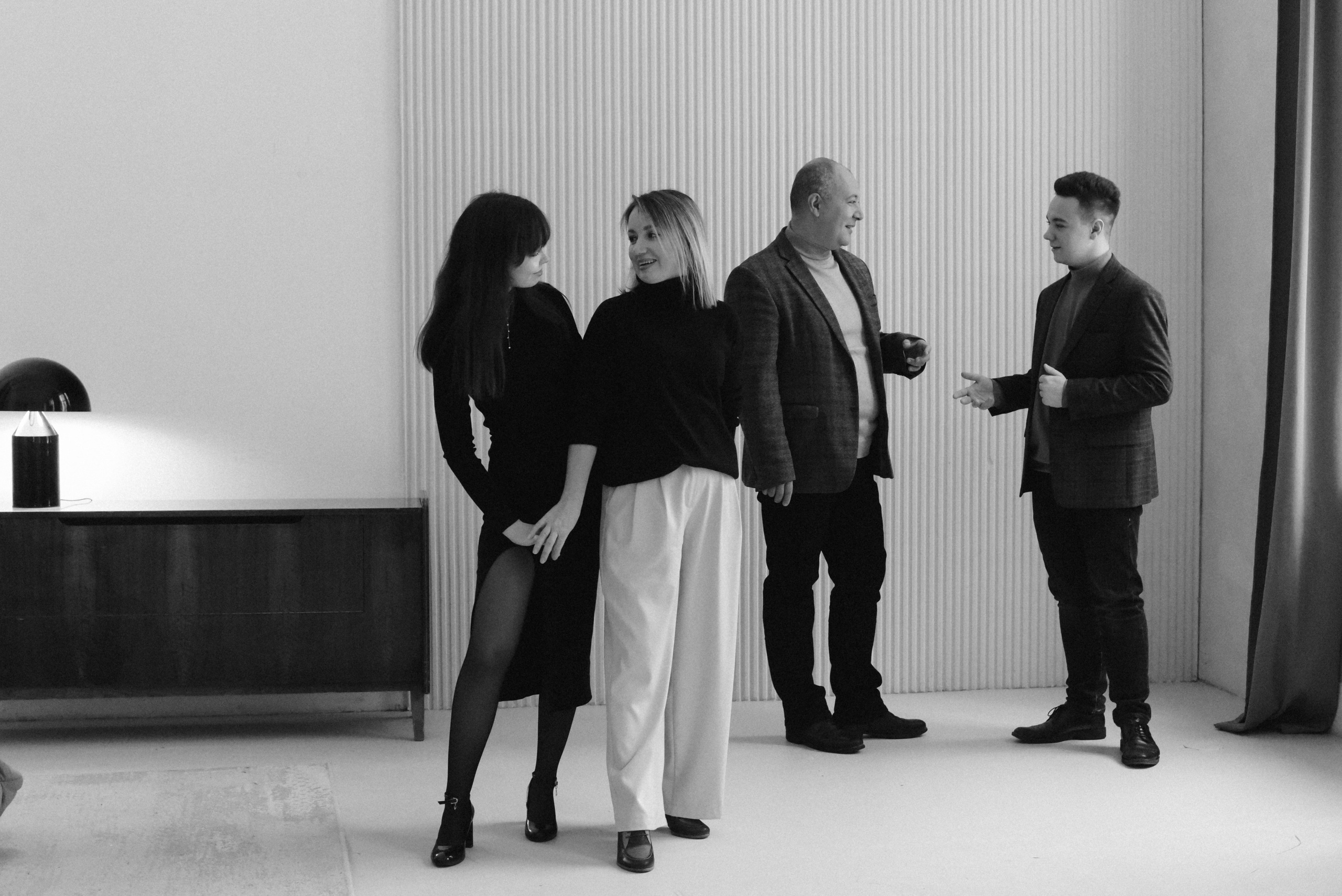 Молодые родители и взрослые дети. Фотограф Лола Волна, город Москва