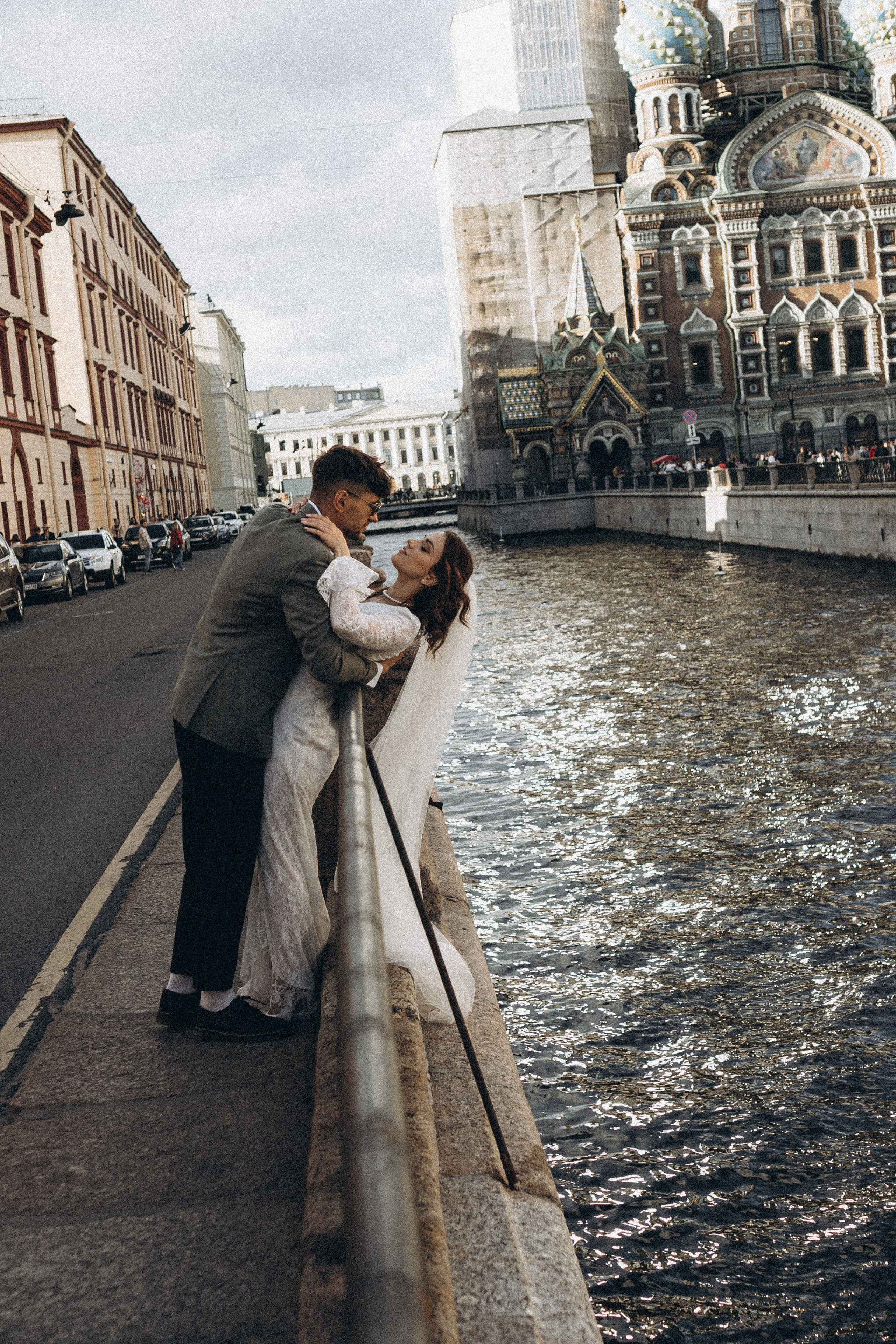 СВАДЕБНАЯ ПРОГУЛКА ВОЗЕ ИСАИКЕВСКОГО СОБОРА АСТОРИИ И ЗАКОНОДАЛЕТНОГО СОБРАНИЯ. Профессиональный фотограф, Санкт-Петербург — Виктория Богомолова