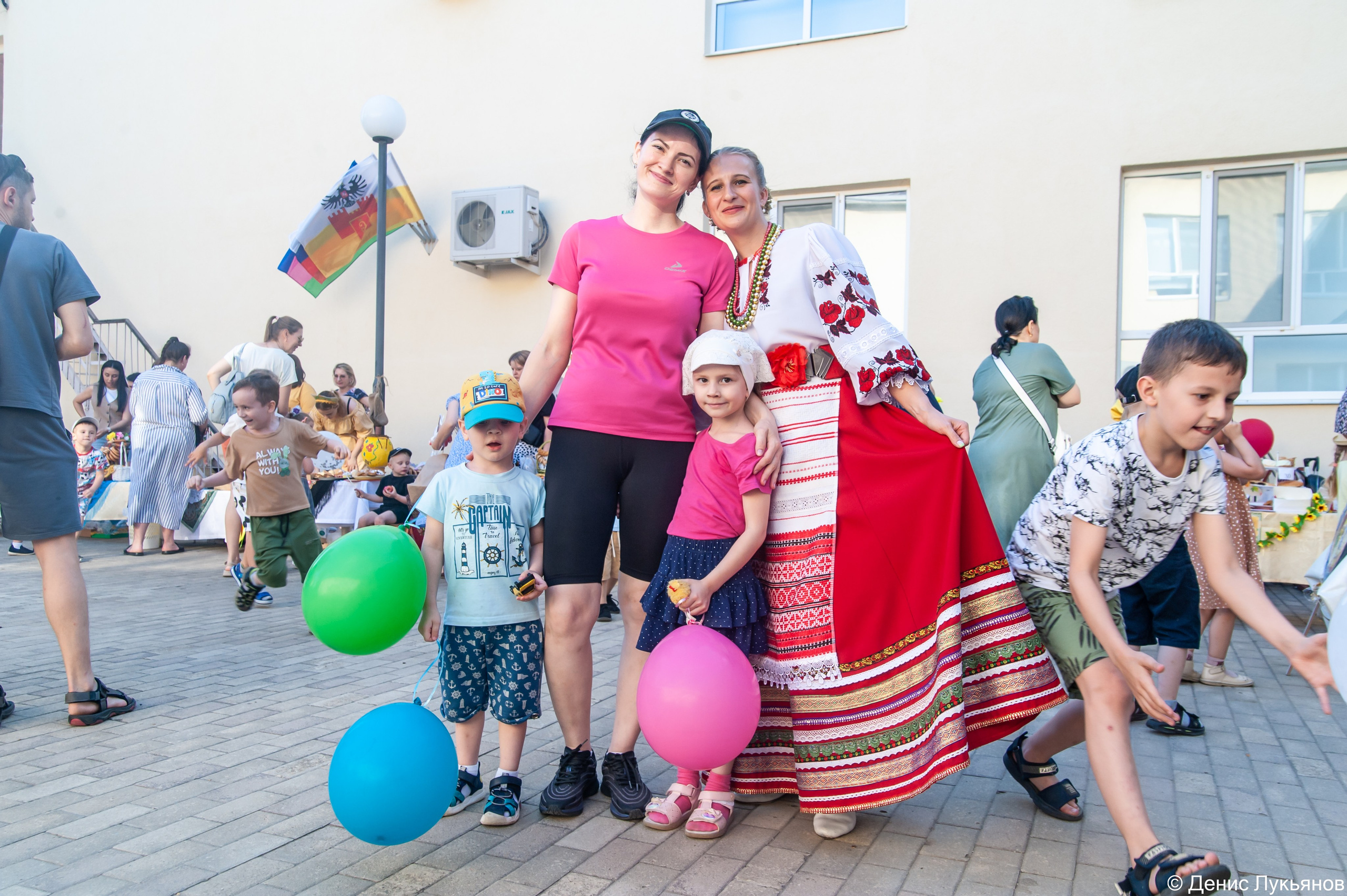 Ярмарка. Свадебный и семейный фотограф Денис Лукьянов в Краснодаре, Краснодарском крае и Республике Крым