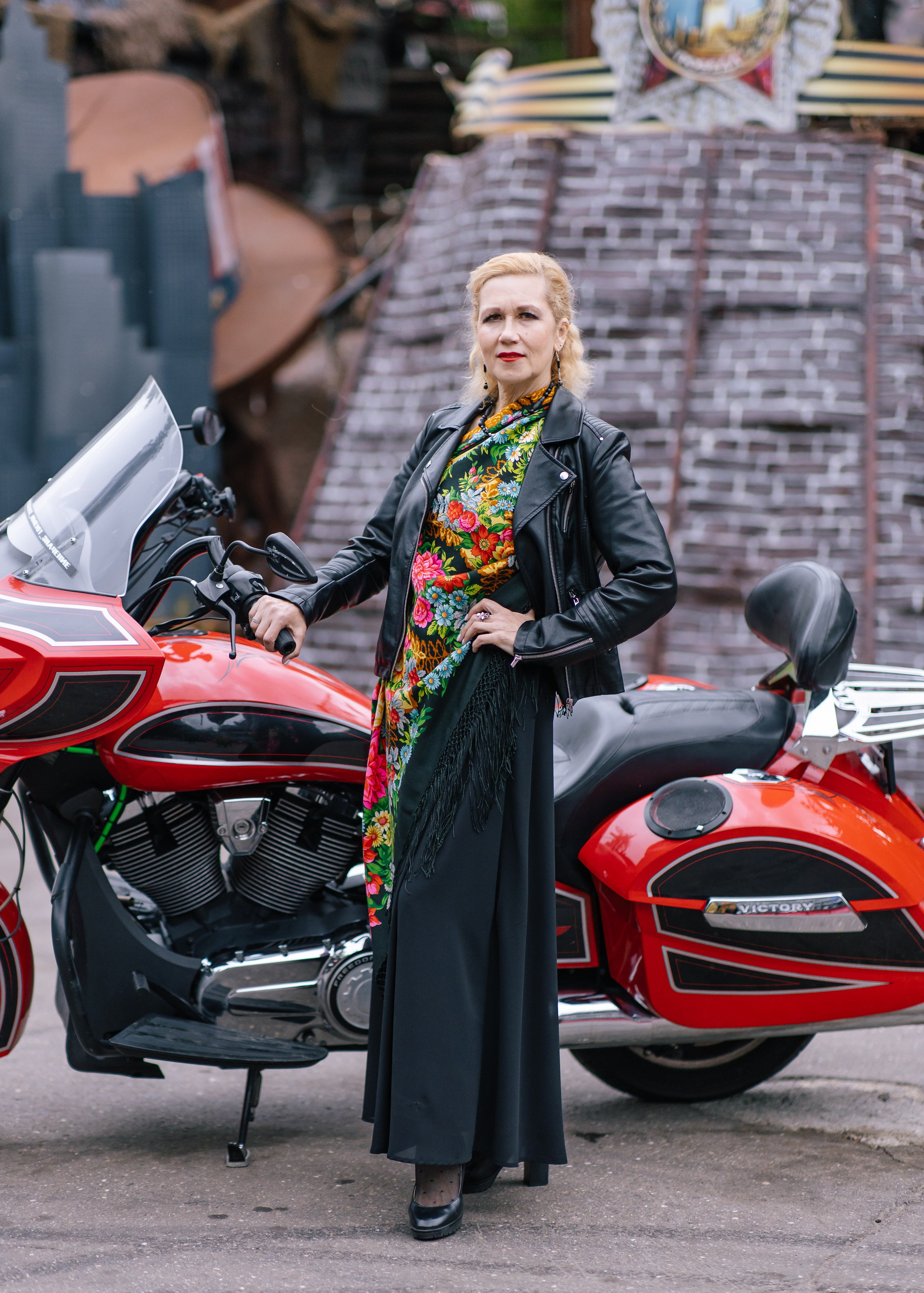 Фотосессия «Танцы с волками» в байк центре Ночных волков. Коллекционер и искусствовед Олеся Ястребова