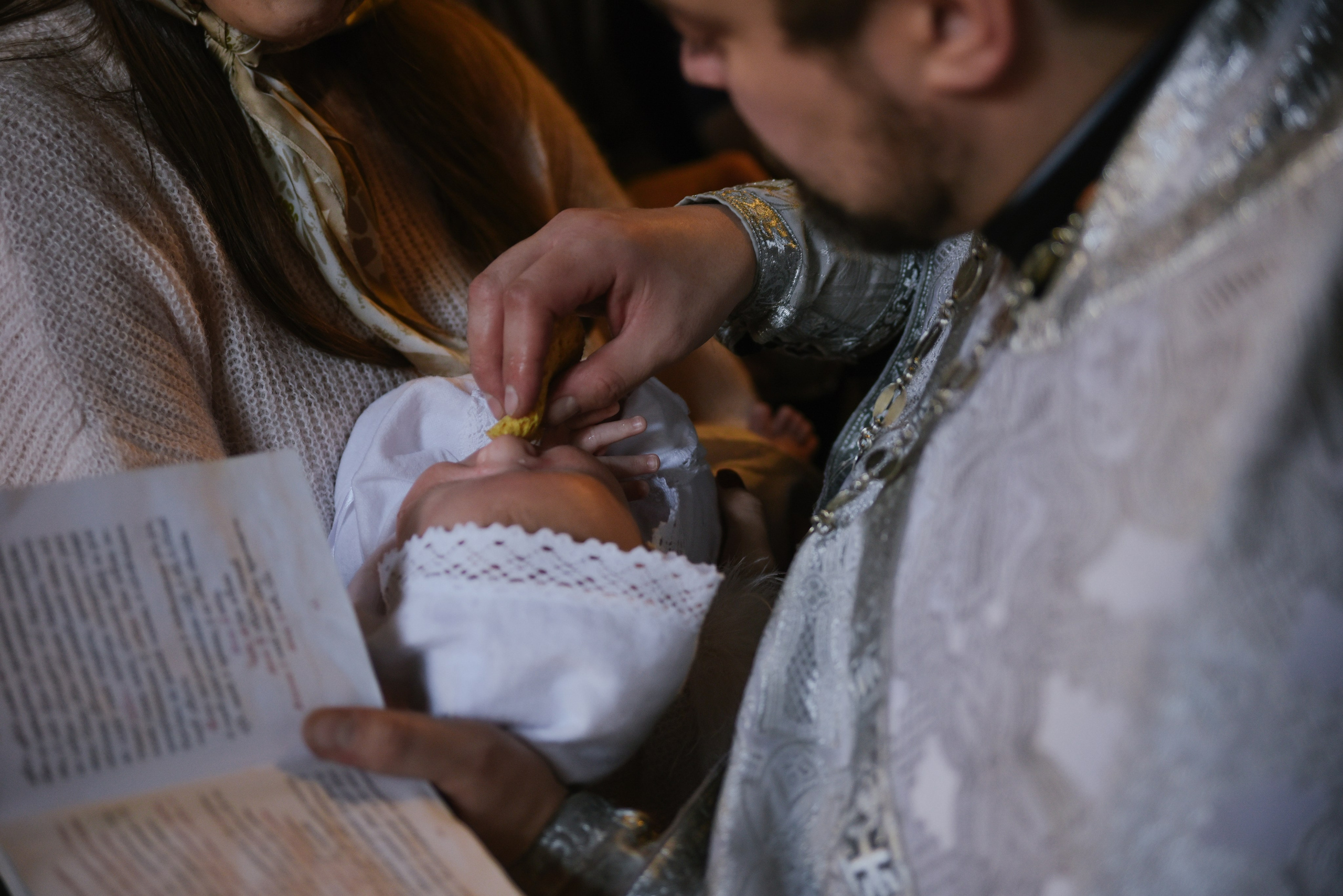 Таинство крещения Савва Храм Воскресения Словущего в Даниловской Слободе. Фотограф Лола Волна, город Москва