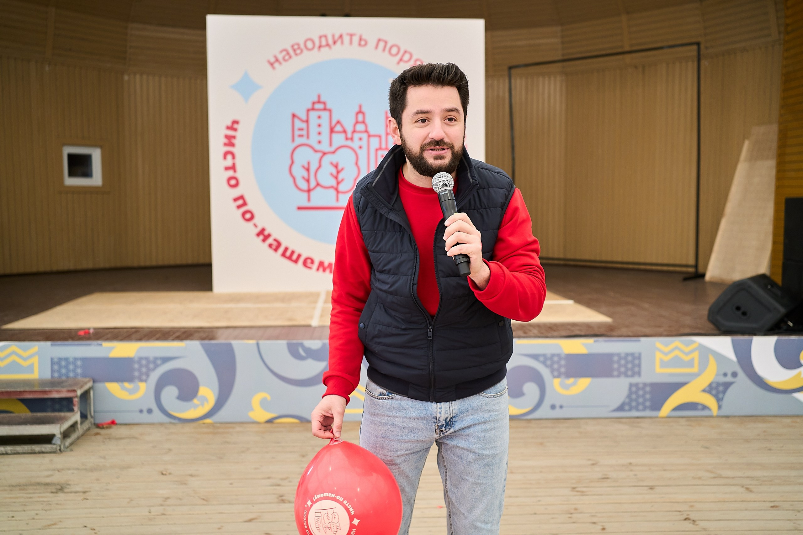 Субботник у Управления делами Мэра и Правительства Москвы. Фотограф и Видеограф в Москве. Олег Корушев