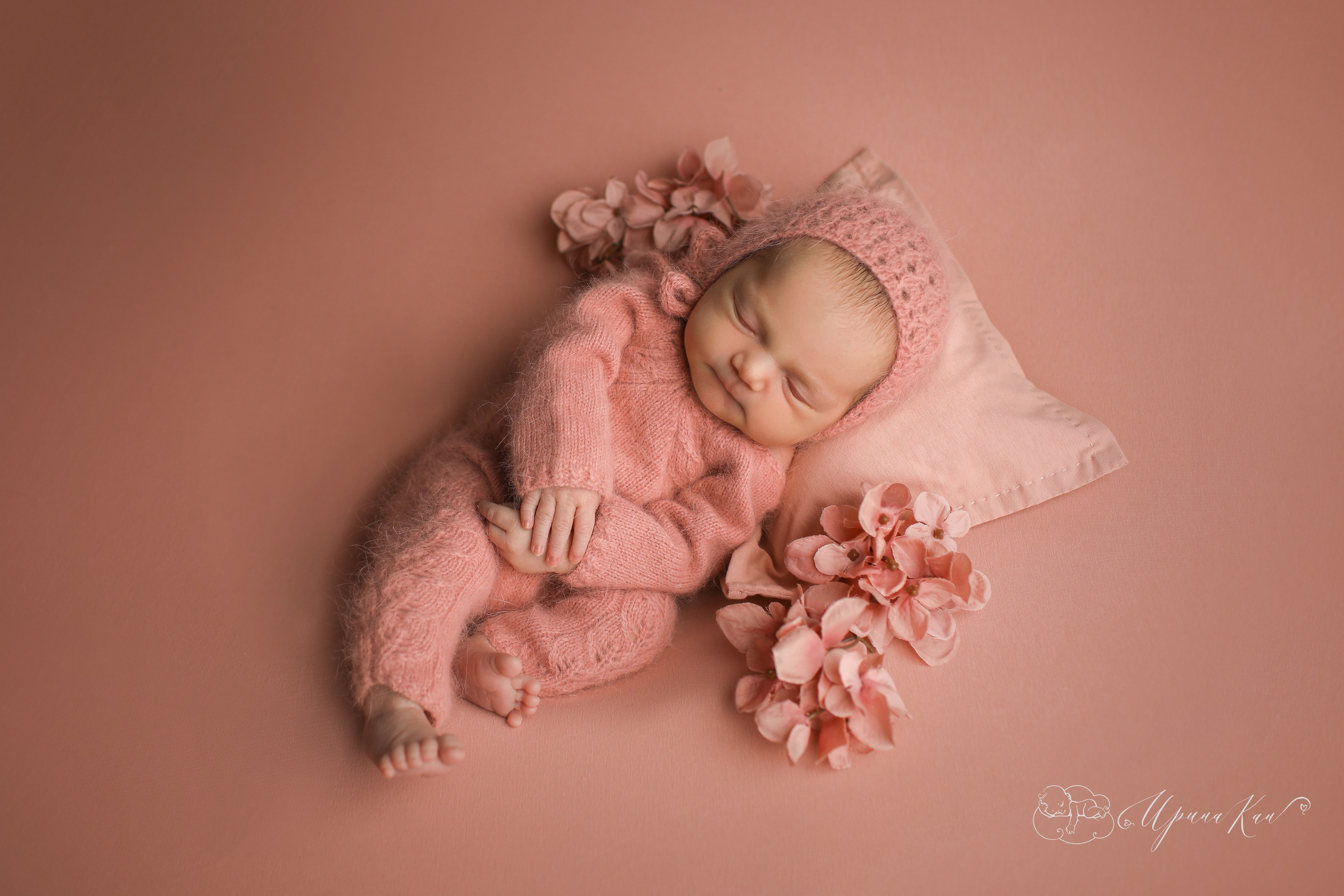 Мини съемка новорожденные девочки. Ирина Кан Фотограф новорожденных в Екатеринбурге