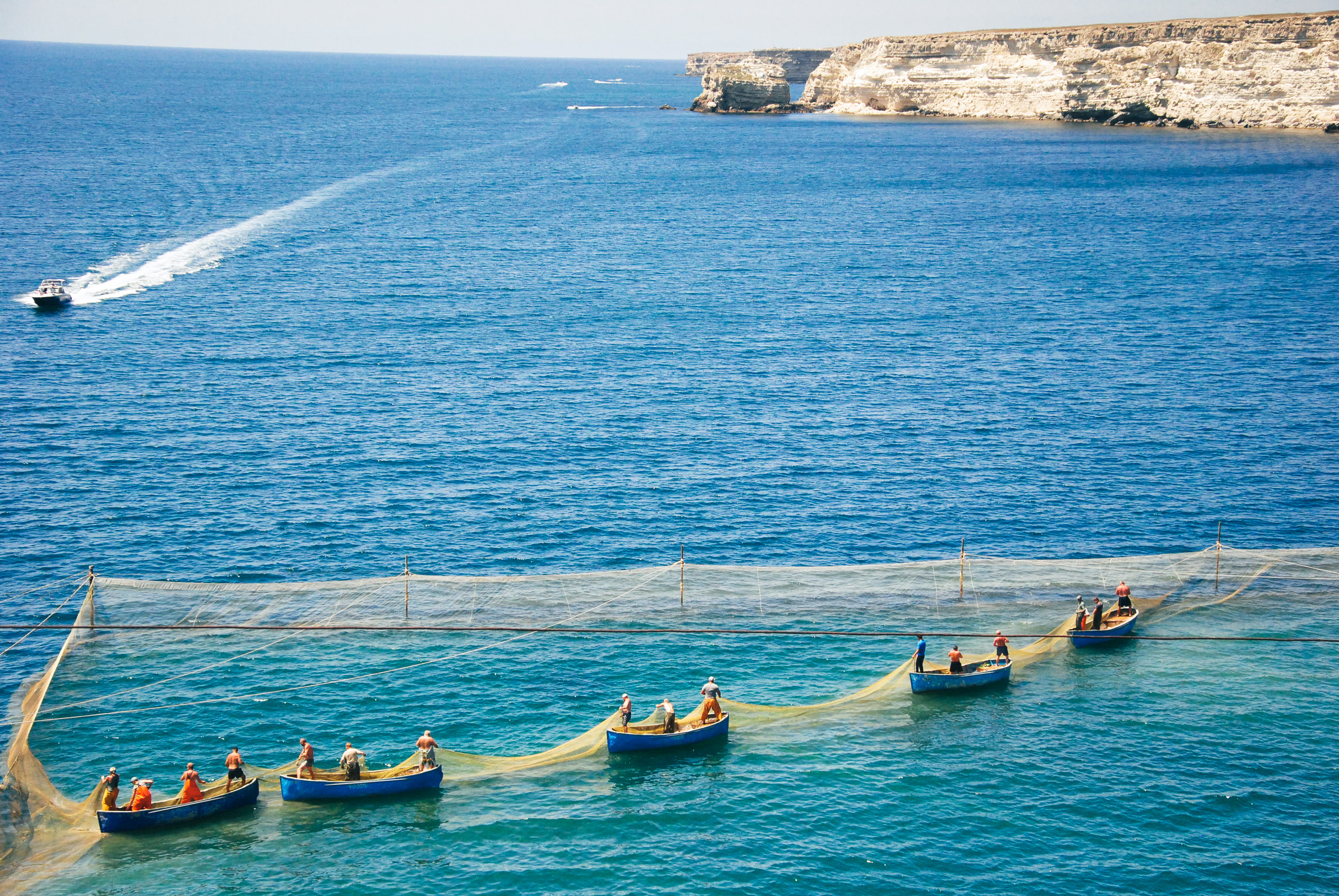 Посетив «Большой Атлеш» на мысе Тарханкут, можете стать свидетелями этого древнего способа рыболовства.
