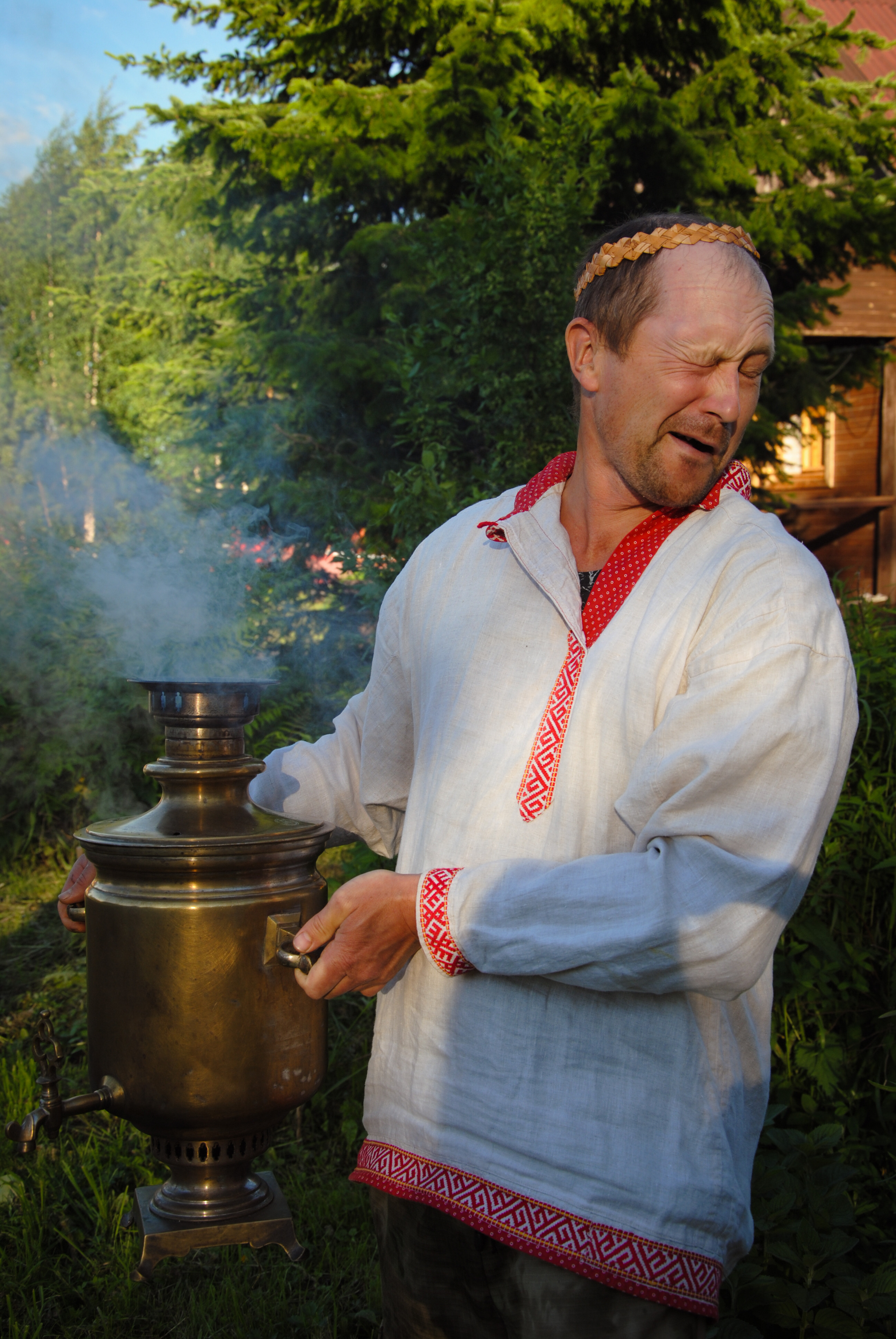 И в современном мире трудно встретить человека, незнакомого с медным водогреем.