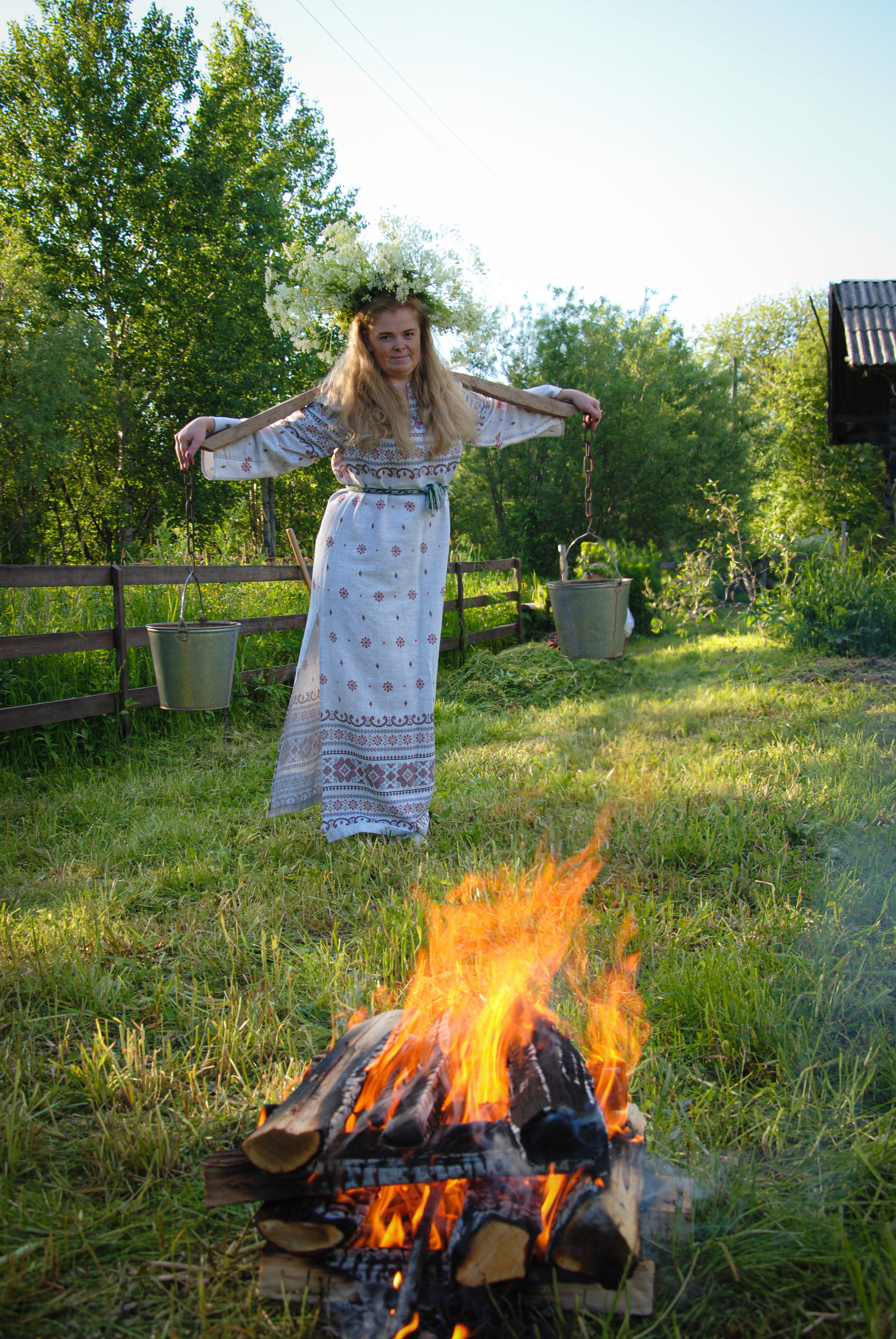 Обрядовые действие превратились в ежегодное празднование летнего солнцестояния, смешивая в себе языческую и христианскую традицию.