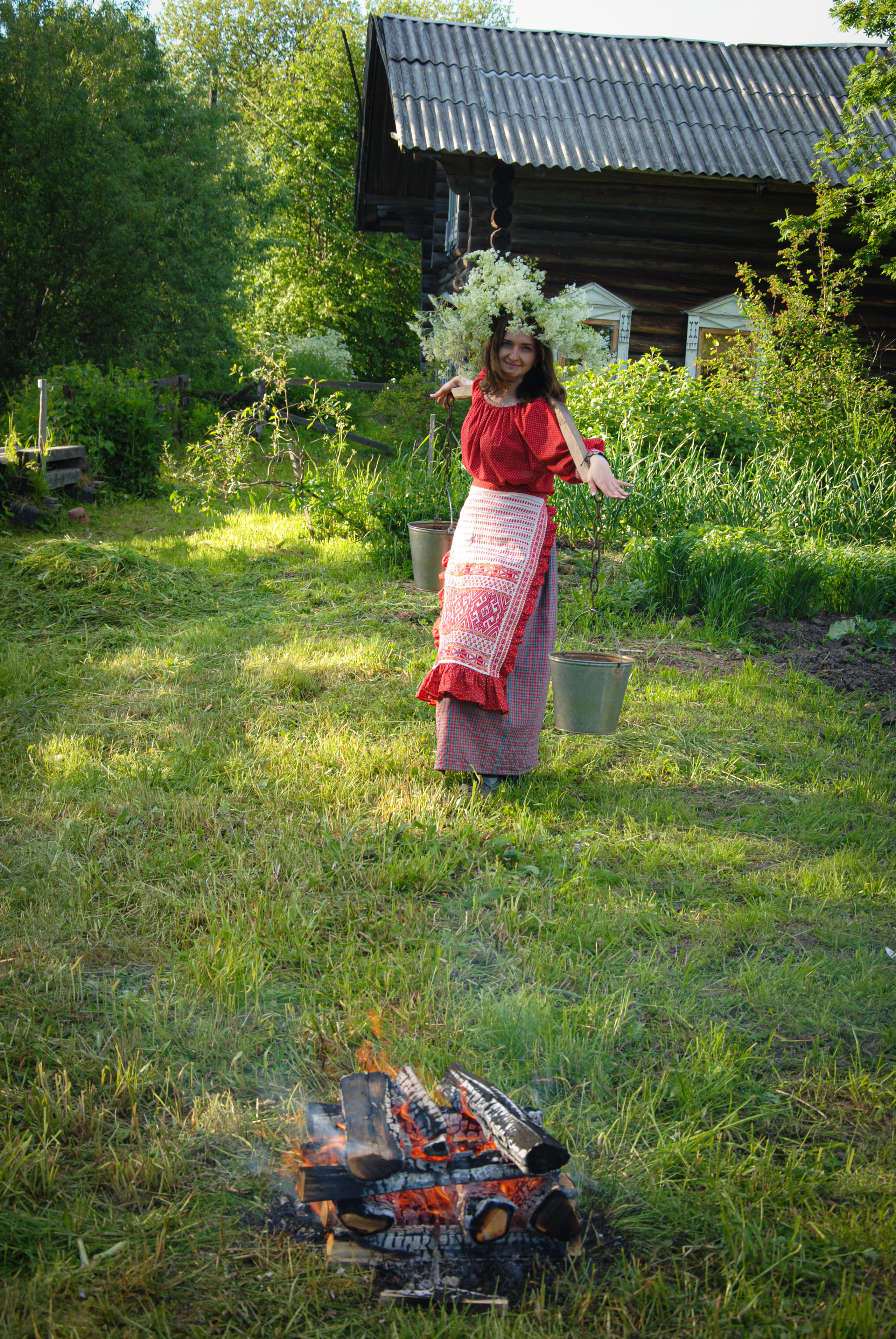 В купальную ночь разжигали очищающие костры. 
