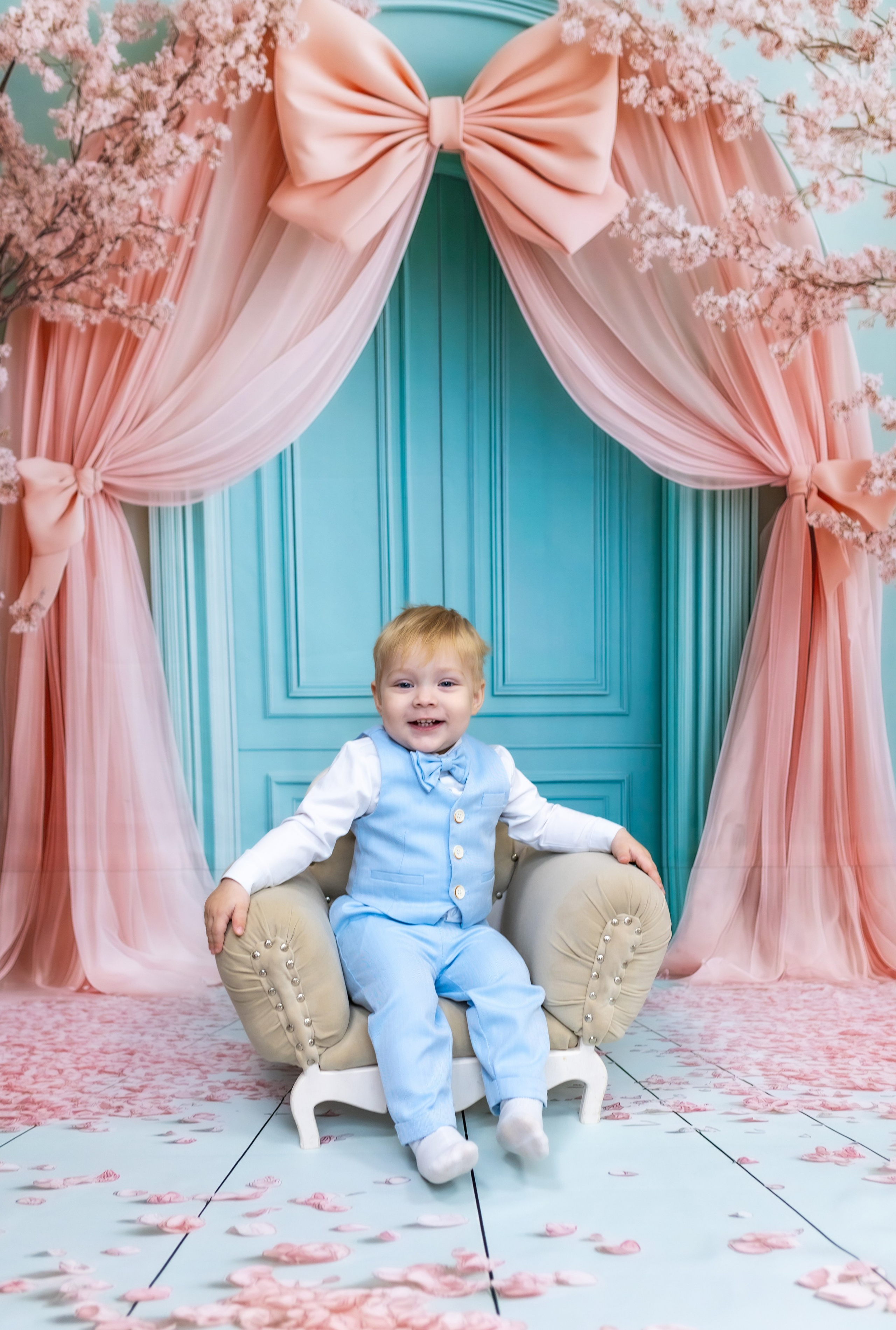 Розовый бант. Фотограф новорожденных. Детский и семейный фотограф Марьяна Юдина