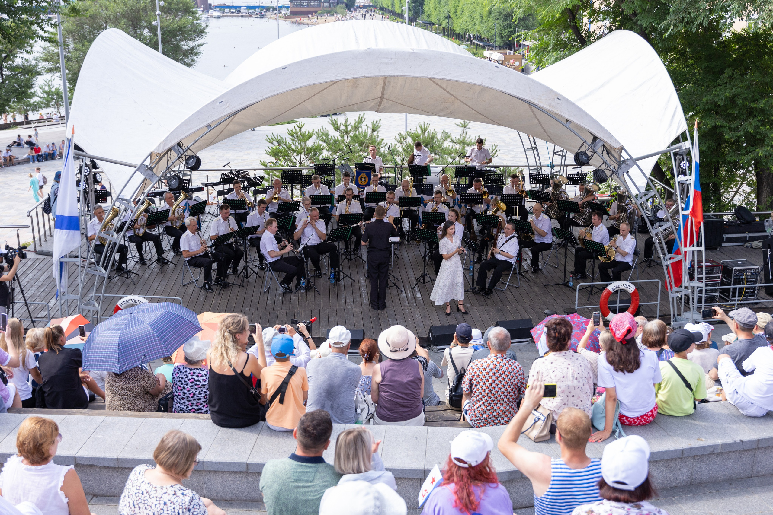 Праздничный концерт ко дню ВМФ. Владивосток 2025. Олег Катакинов| Репортажный фотограф в городе у моря (Владивосток)