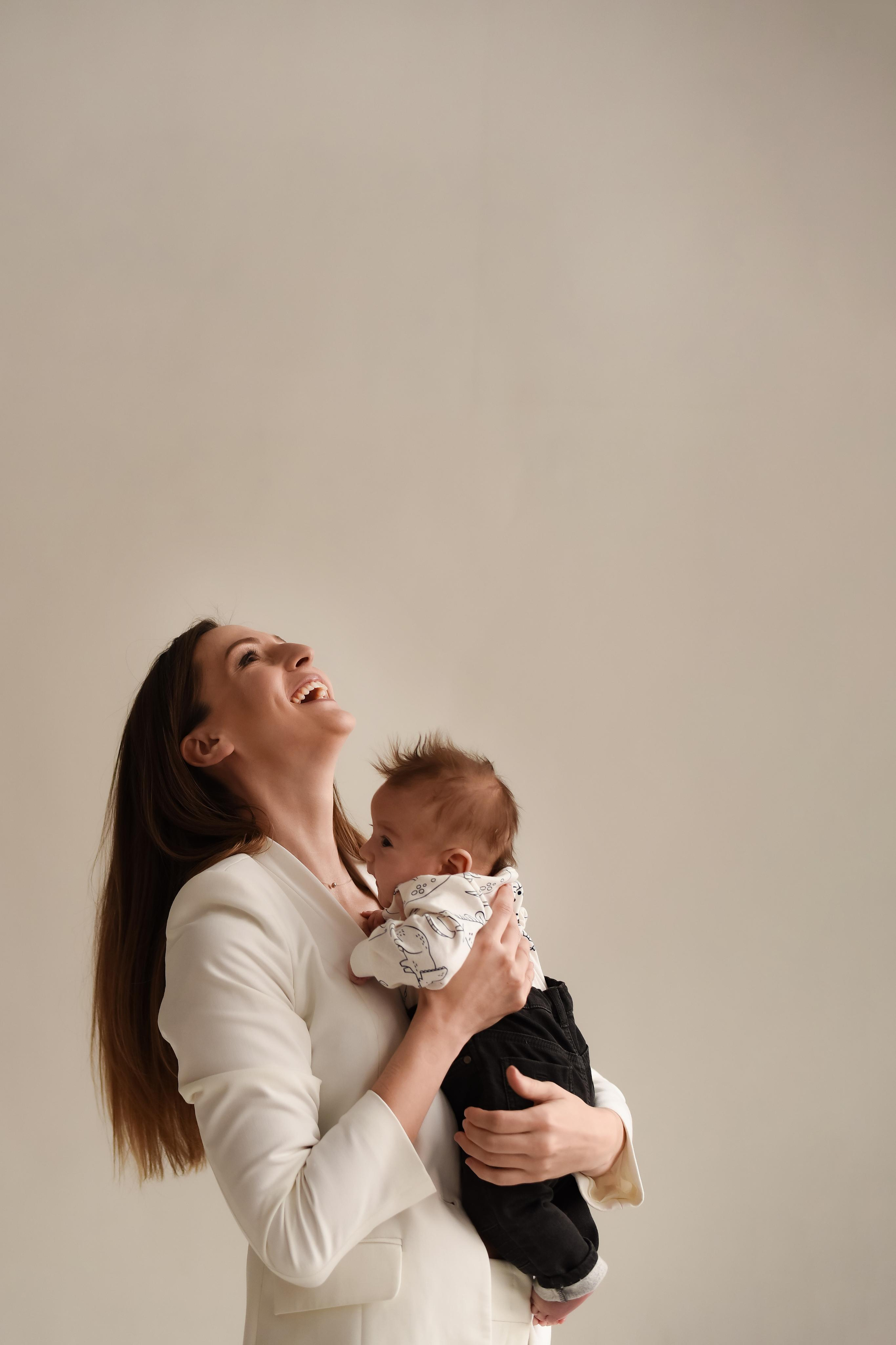 Фотосессия мама и малыш Дегтярск