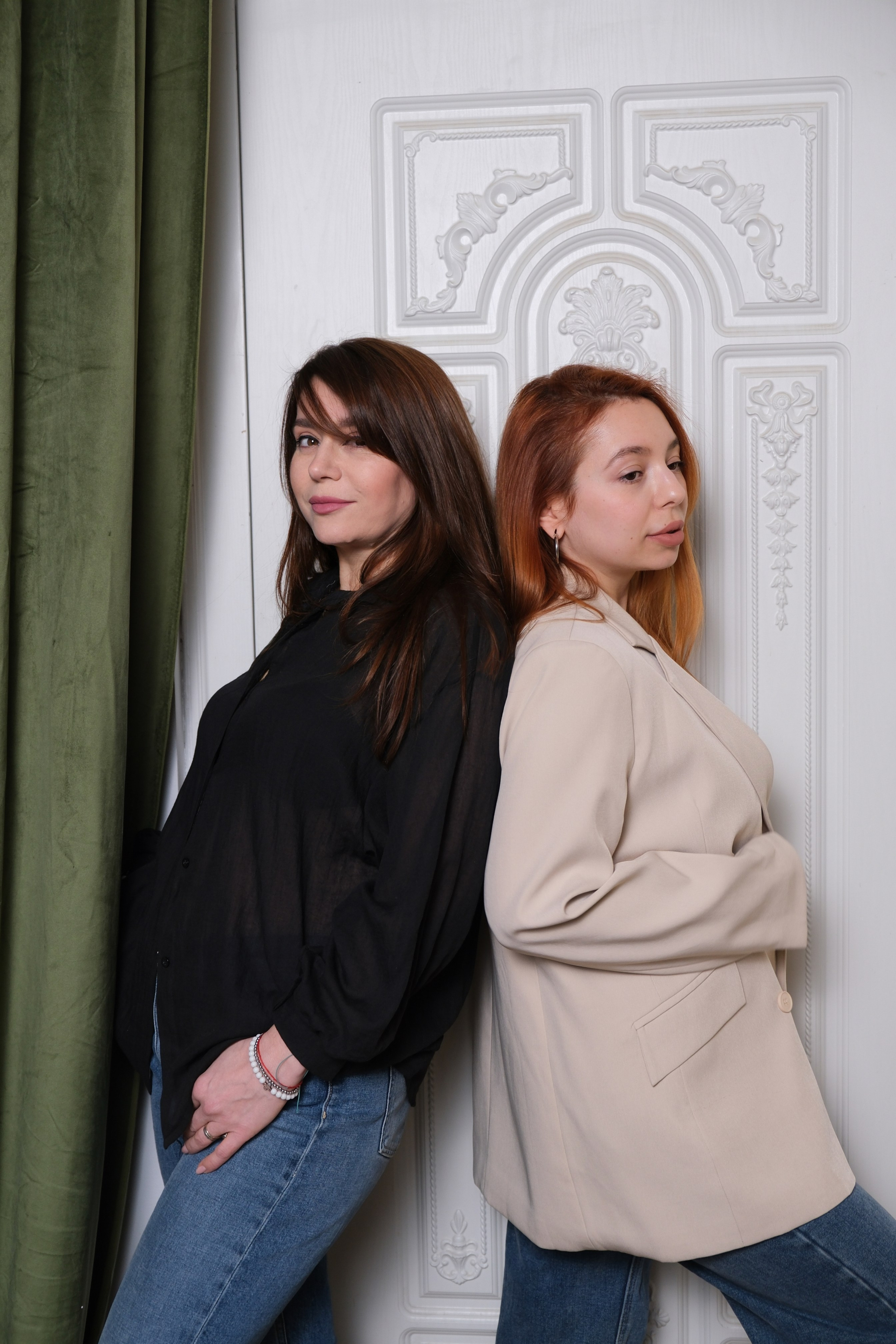 Мама и взрослая дочь. Фотограф на камеру и мобильная съемка в Казани Лидия