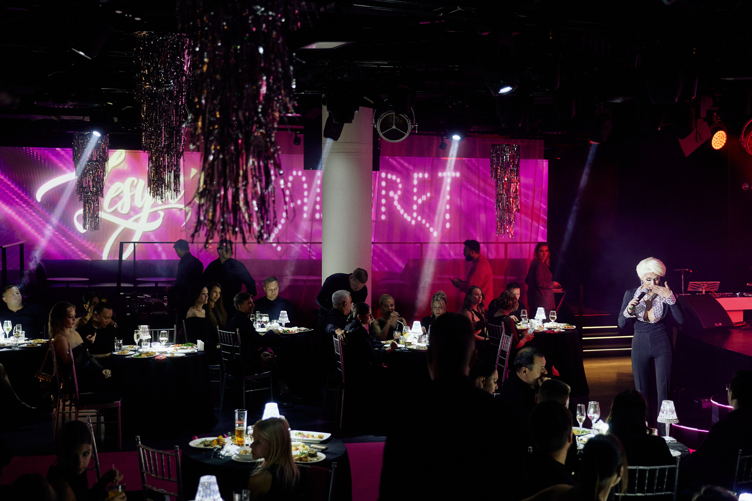 LESYA CABARET. Дмитрий Мазуркевич: Профессиональный Репортажный Фотограф