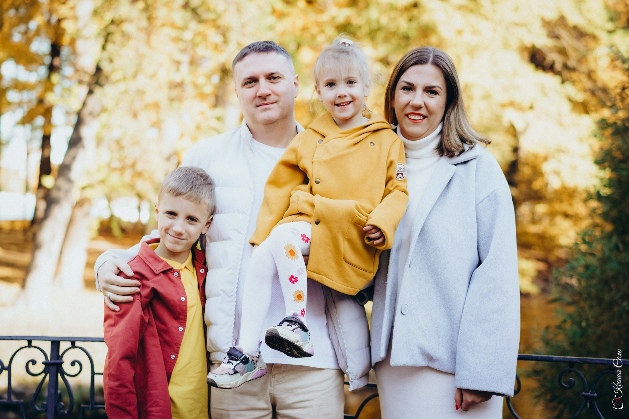 Семейная фотопрогулка Натальи и Дмитрия. Фотограф Ксения Соло