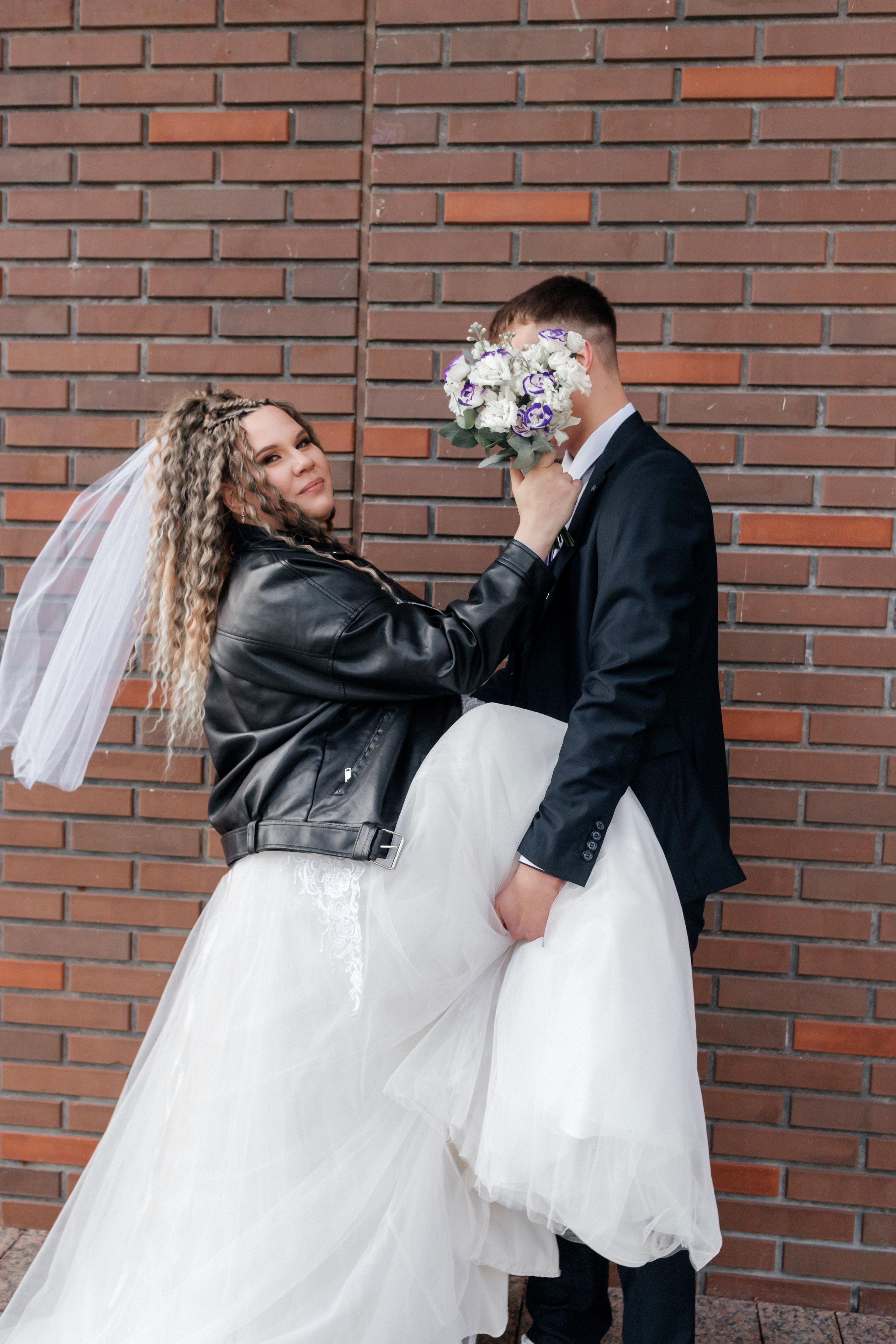 Ноябрьская свадьба в Сормовском ЗАГСе и в фотостудии Акт Первый. Свадебный фотограф и фотограф Love-Store в Нижнем Новгороде Анастасия