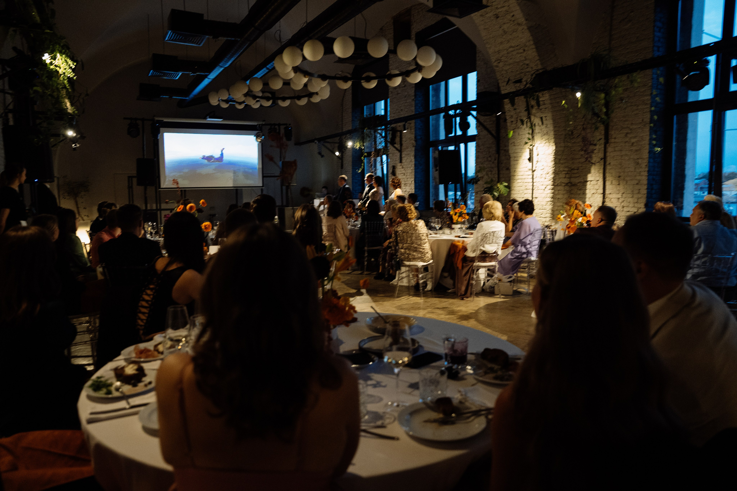 Оранжевая свадьба в гребешках. Свадебный фотограф организатор в Санкт-Петербурге Ассоль Опарина