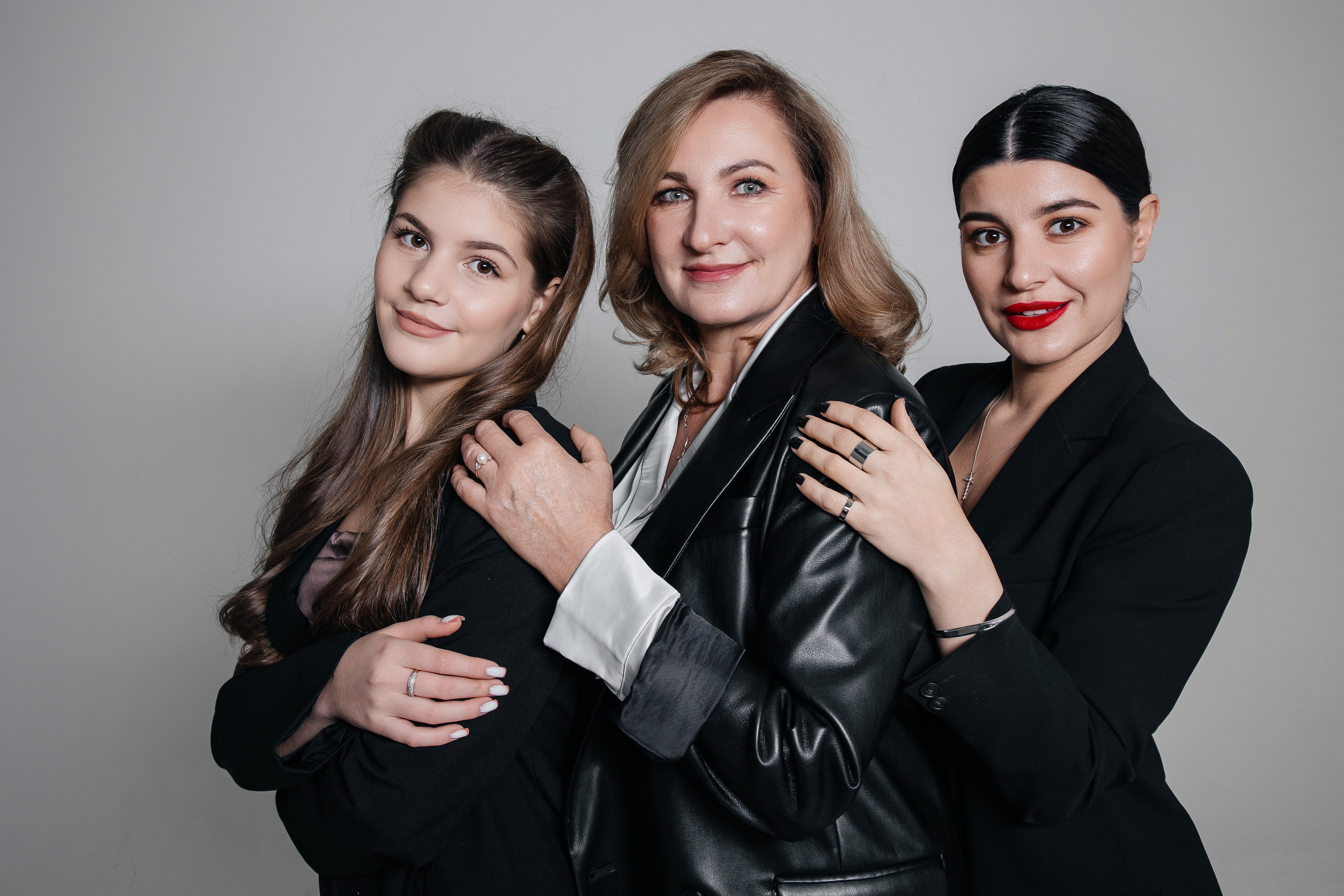 Юлия, Светлана, Александра. Фотограф Денис Лесковский (Тюмень)