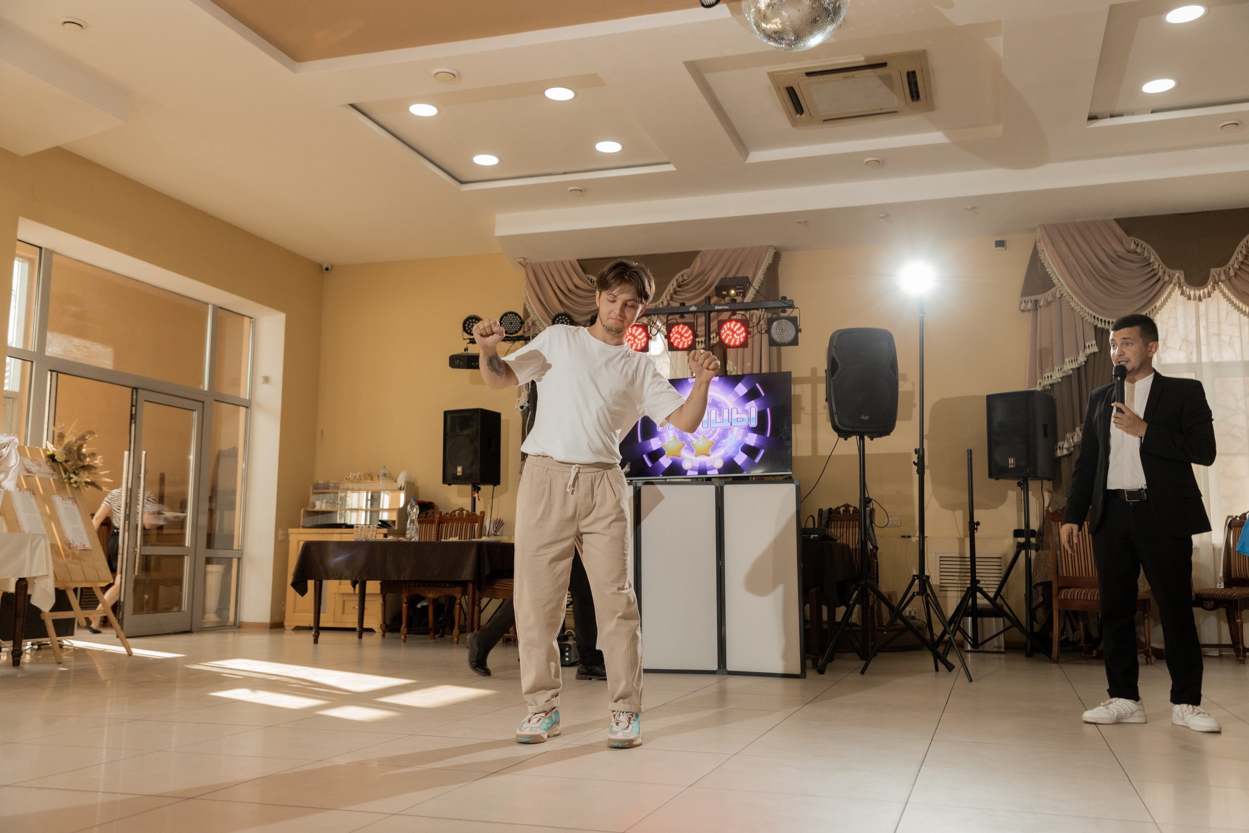 Роман и Александра (банкет). Свадебный фотограф Ангелина Сунгатулина | Саратов | Балаково | Вольск