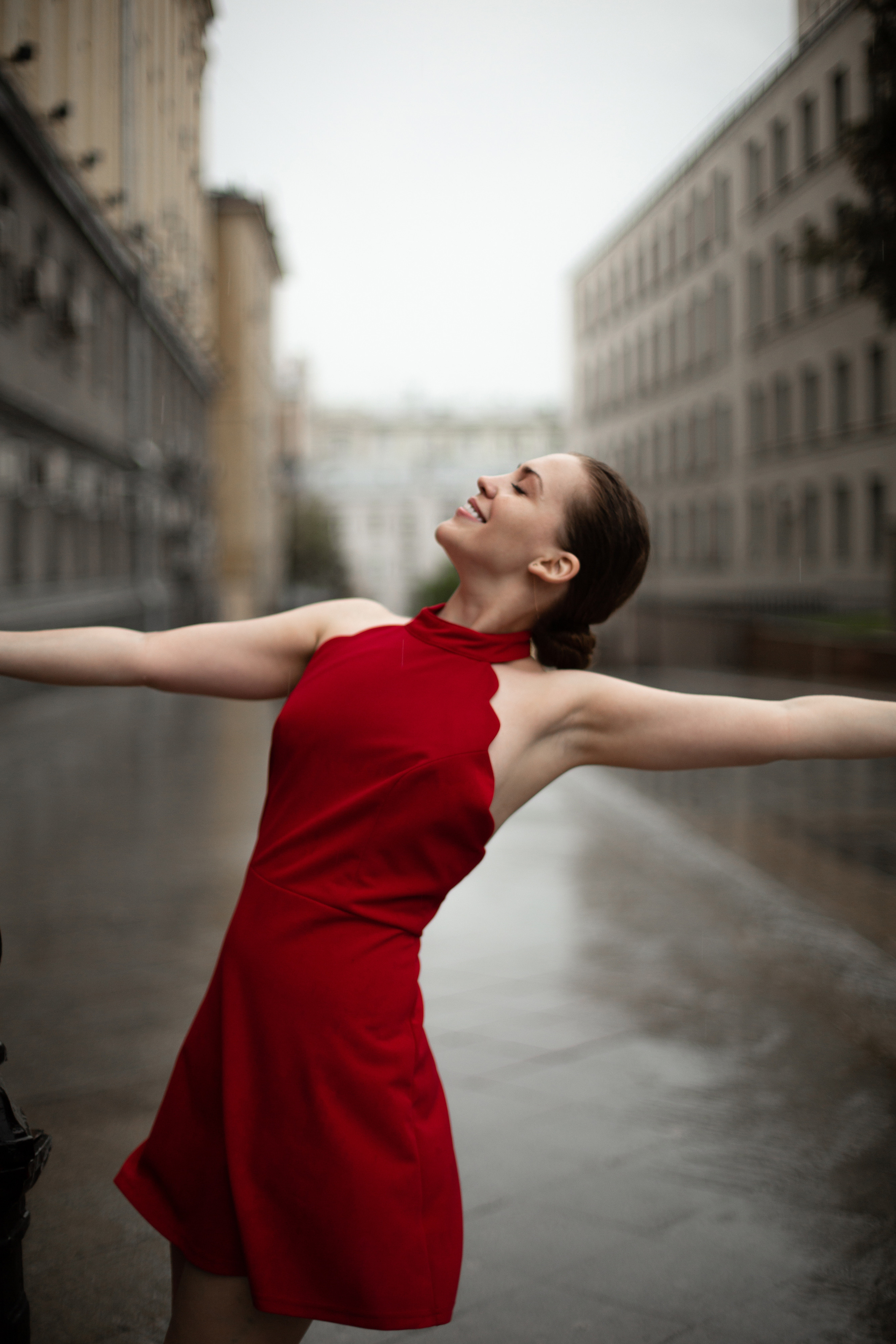 Полина под дождем. Мария Маркова детский и семейный фотограф в Москве