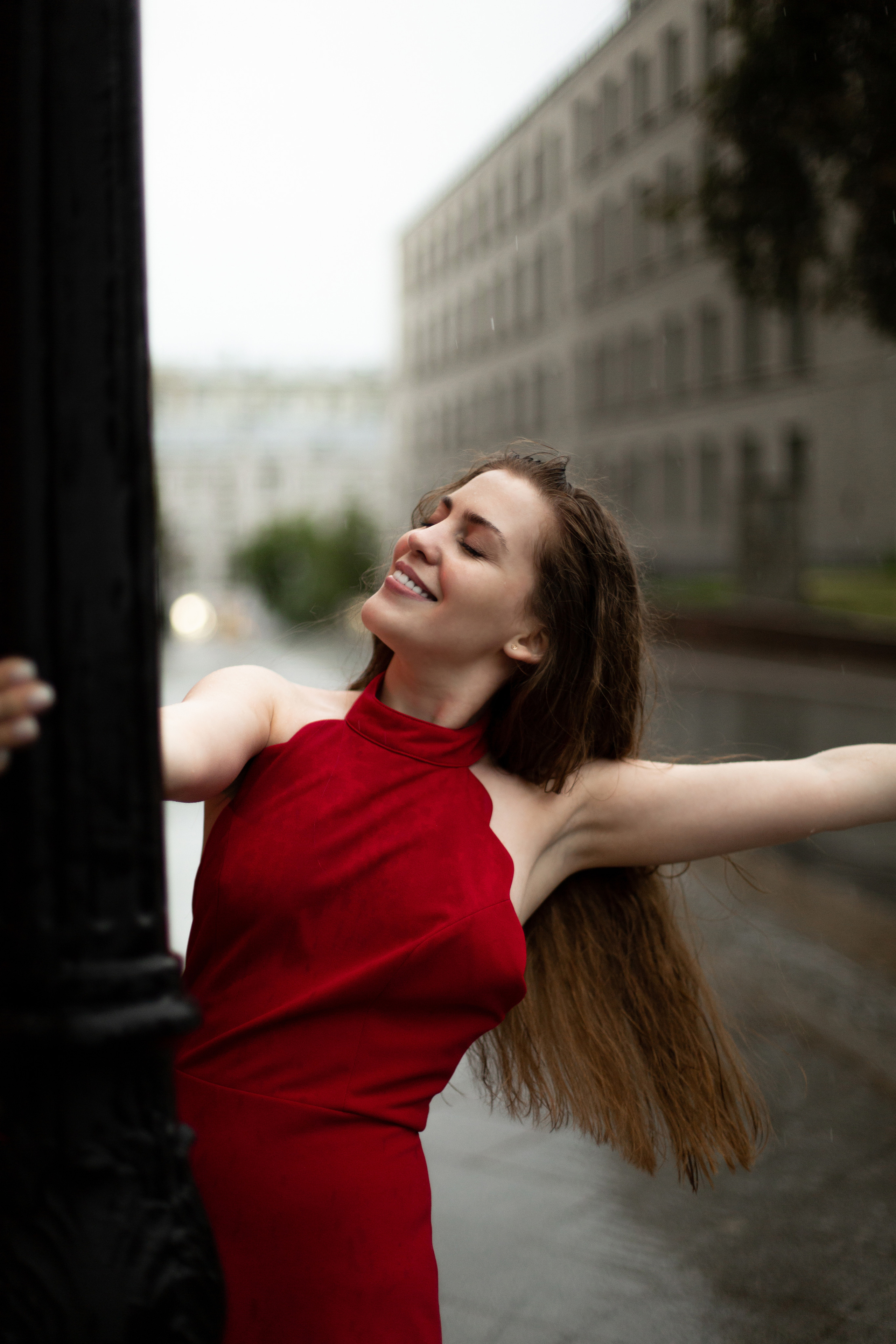 Полина под дождем. Мария Маркова детский и семейный фотограф в Москве