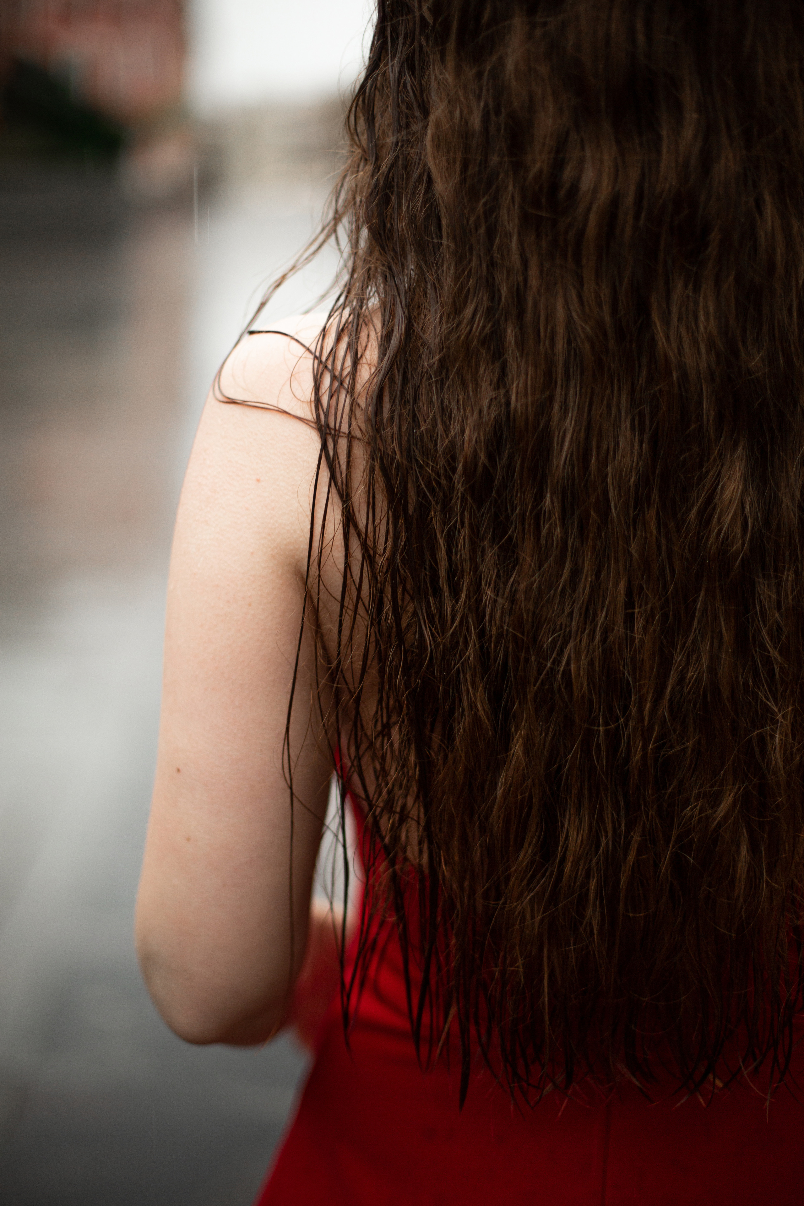 Полина под дождем. Мария Маркова детский и семейный фотограф в Москве