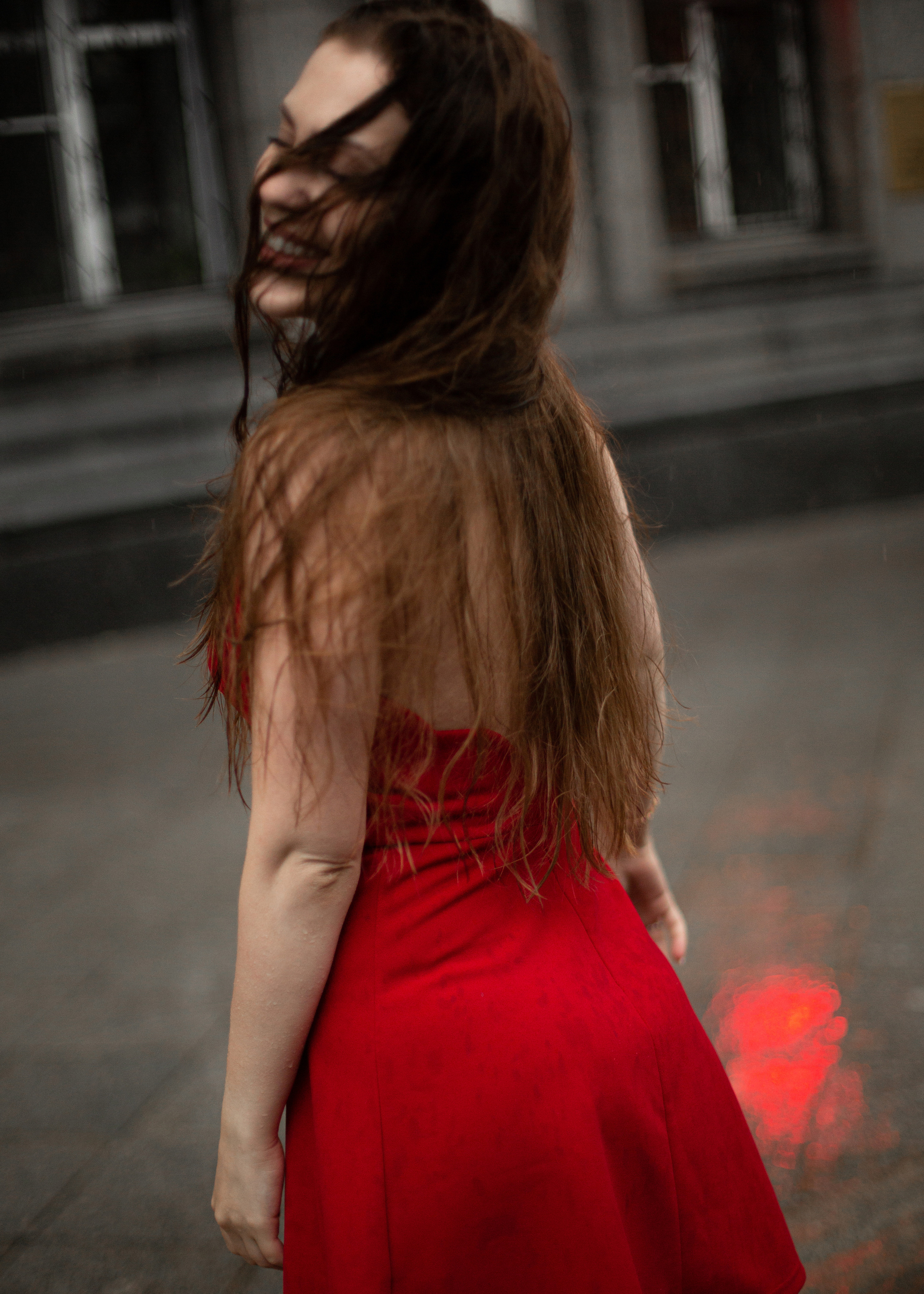 Полина под дождем. Мария Маркова детский и семейный фотограф в Москве