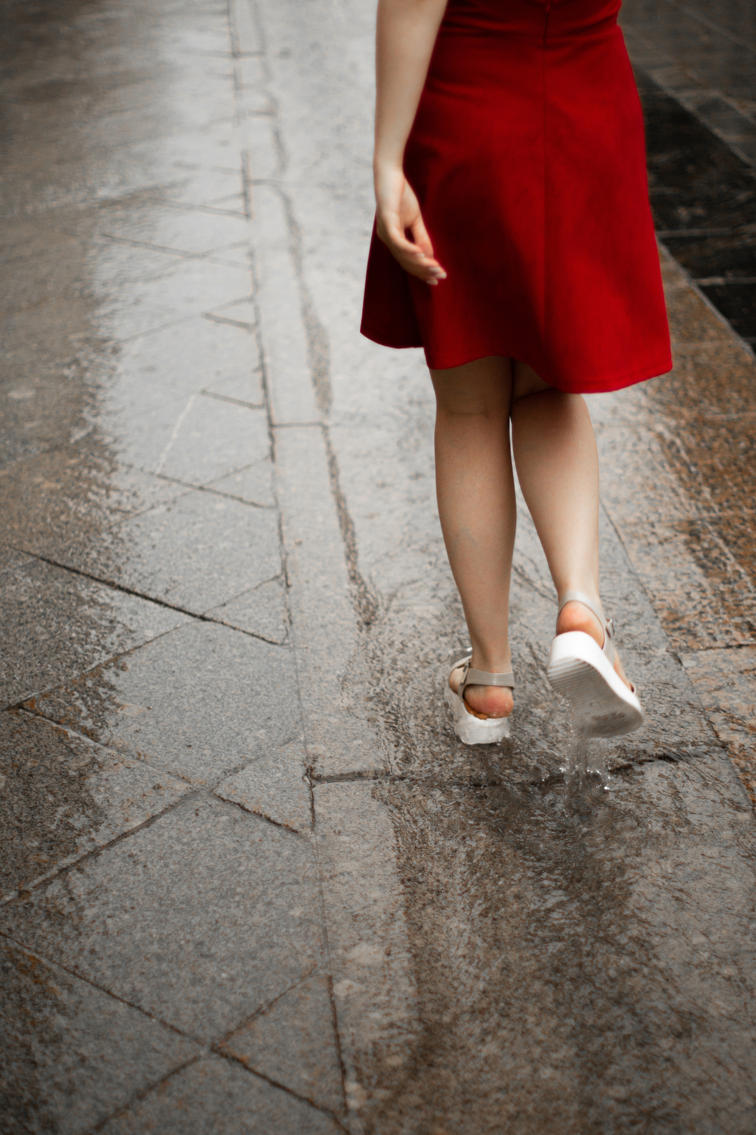 Полина под дождем. Мария Маркова детский и семейный фотограф в Москве